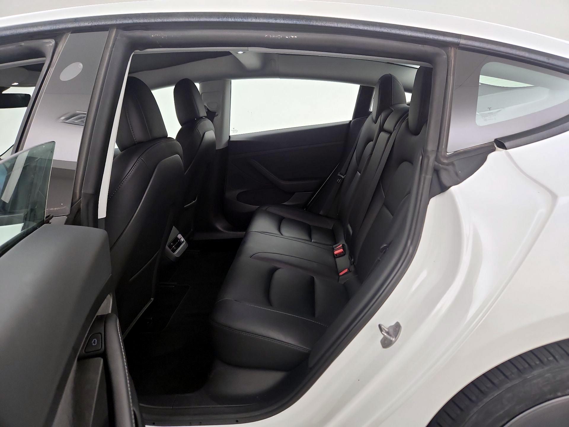 Thumbnail: 2023 Tesla Model 3 - 20