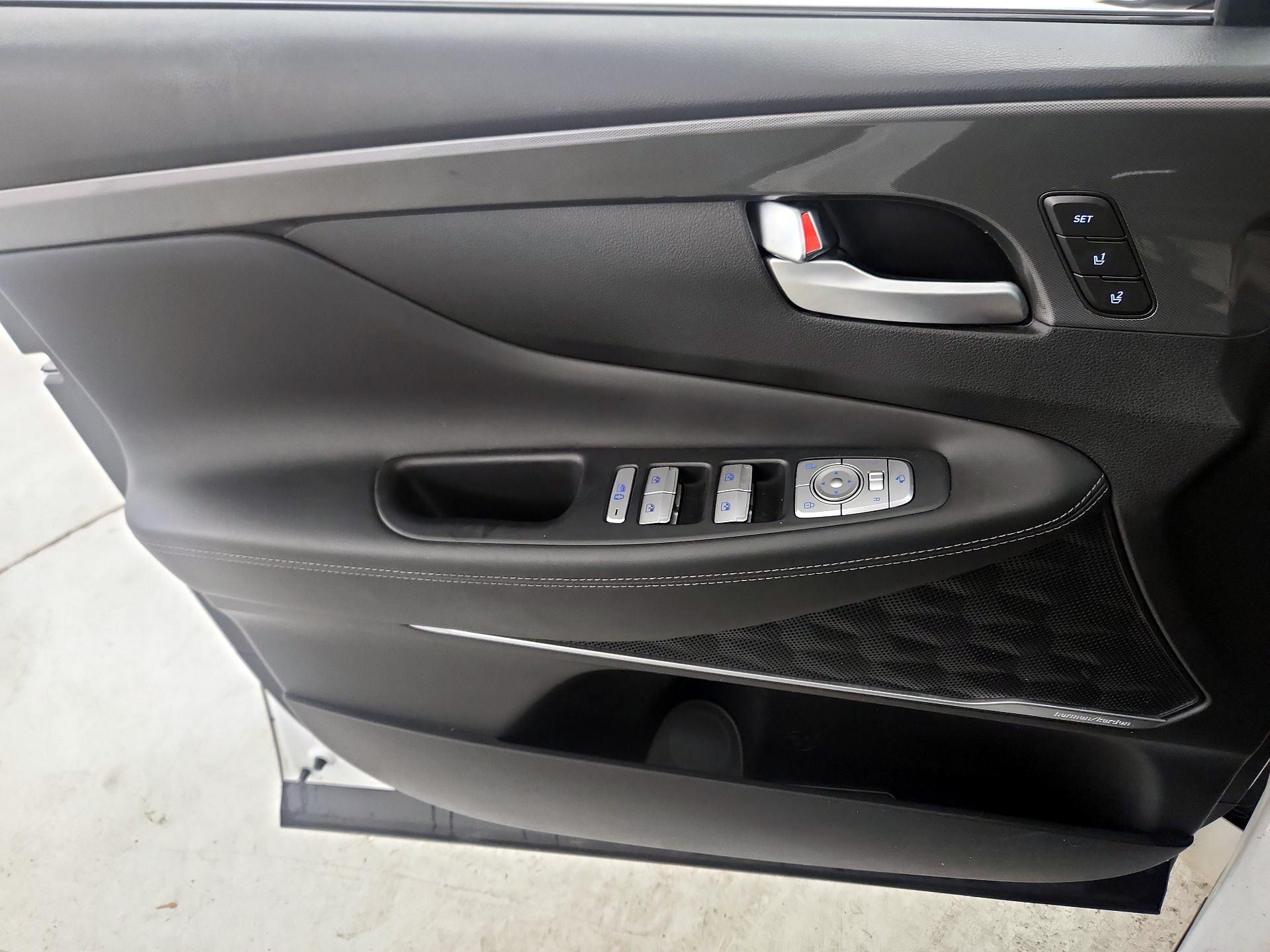 Thumbnail: 2022 Hyundai Santa Fe - 12