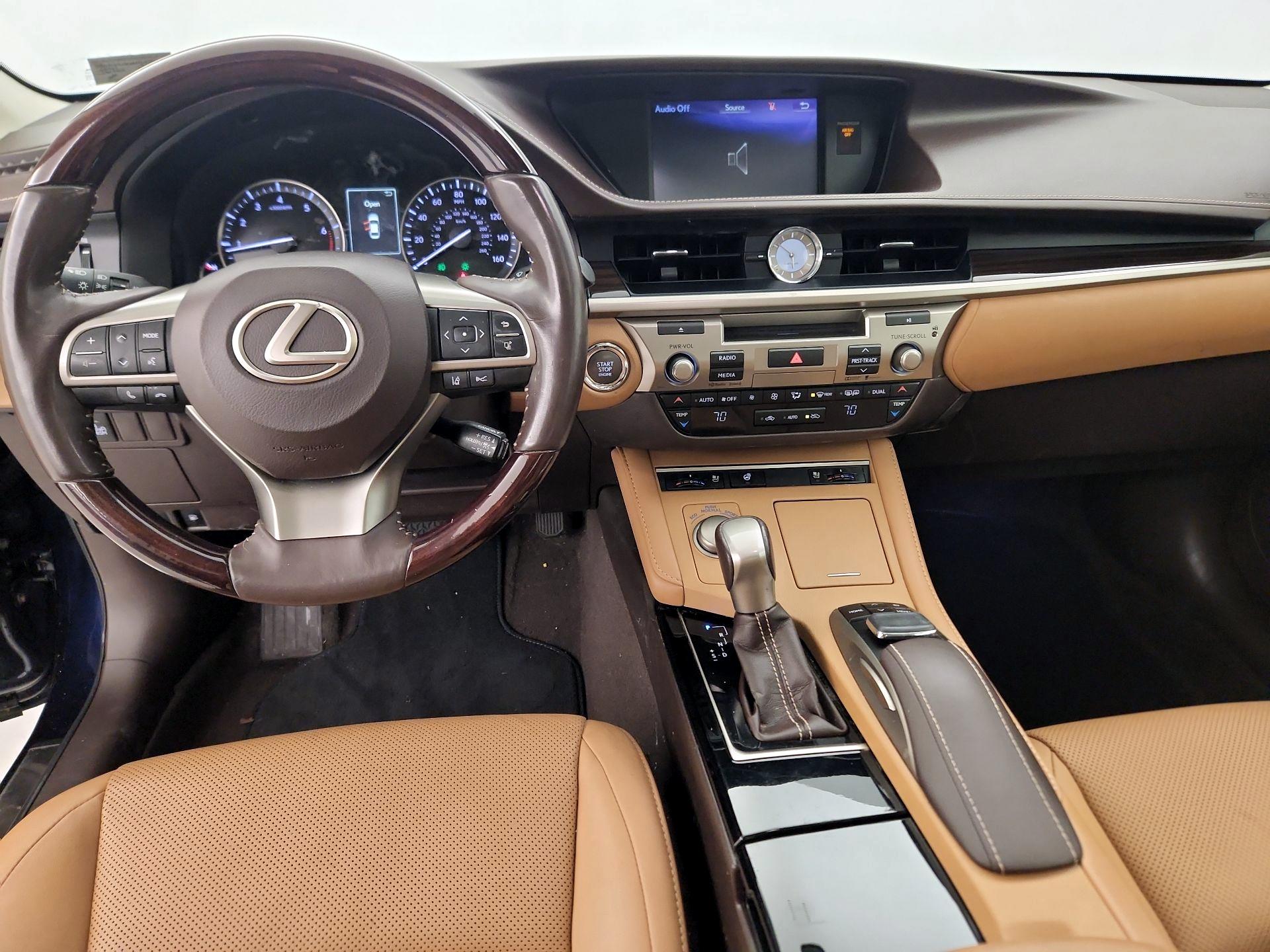 Thumbnail: 2017 Lexus ES - 9