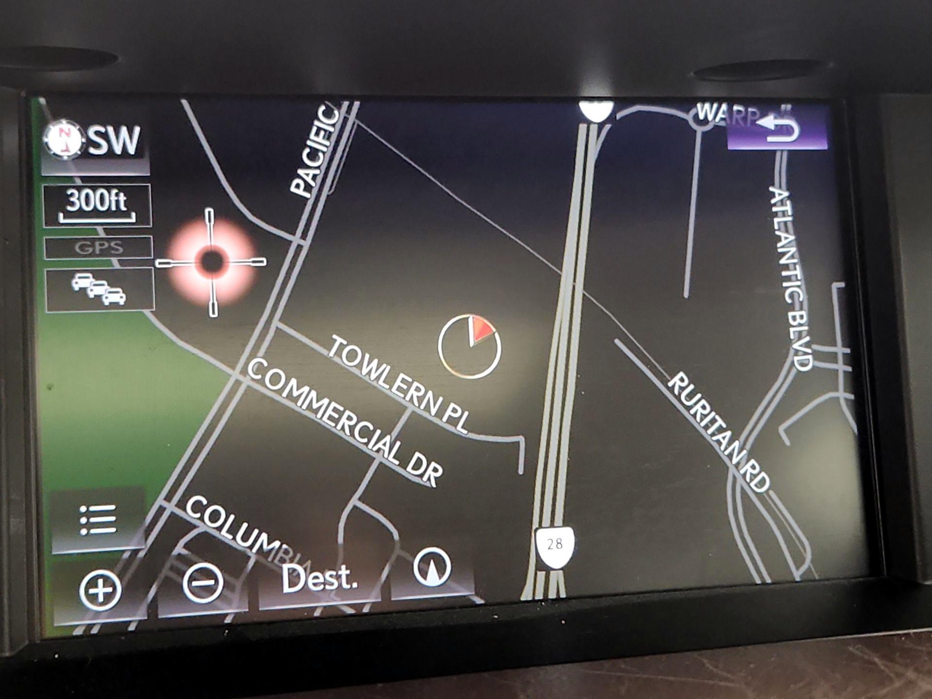 Thumbnail: 2017 Lexus ES - 14