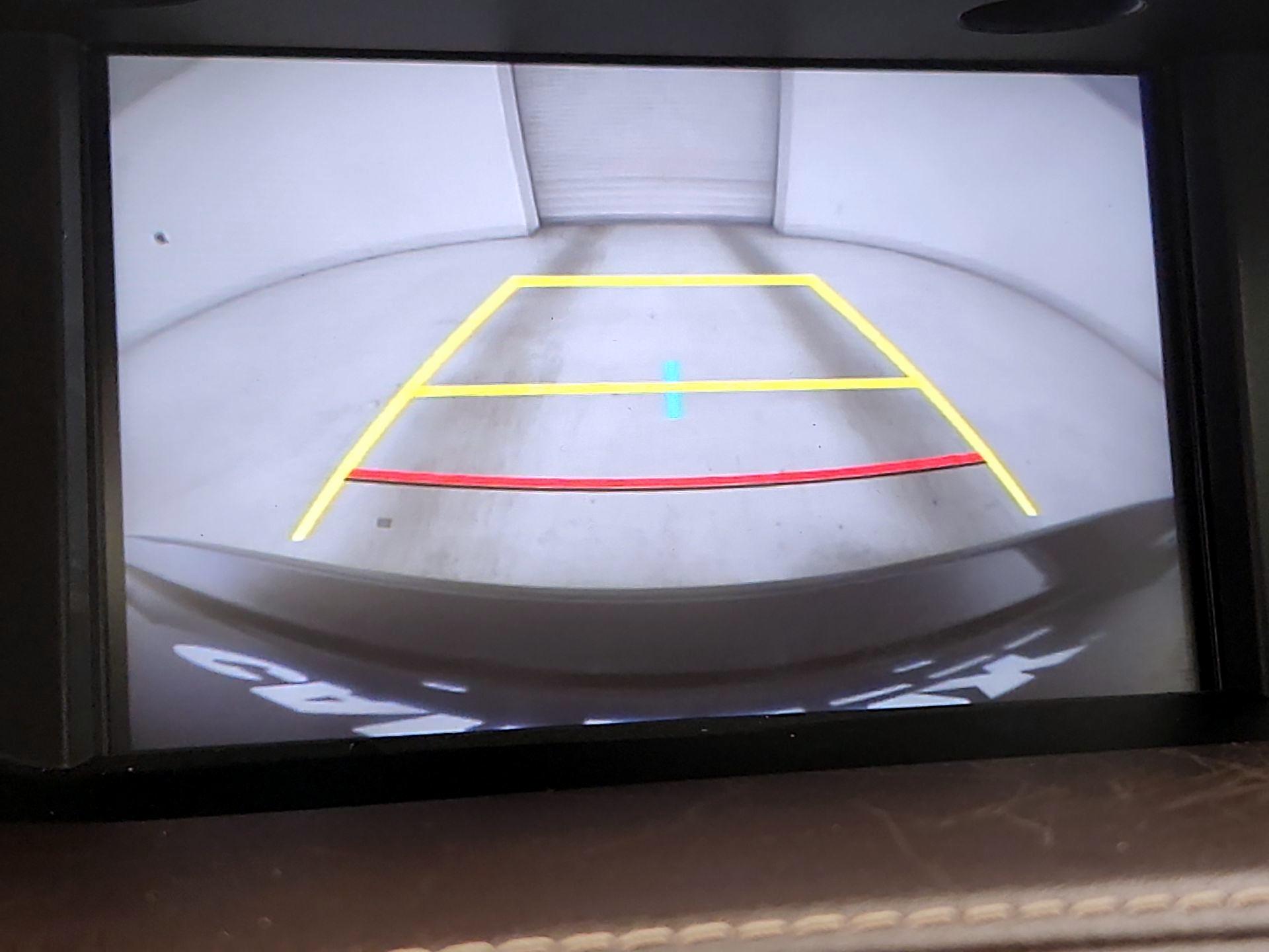 Thumbnail: 2017 Lexus ES - 15