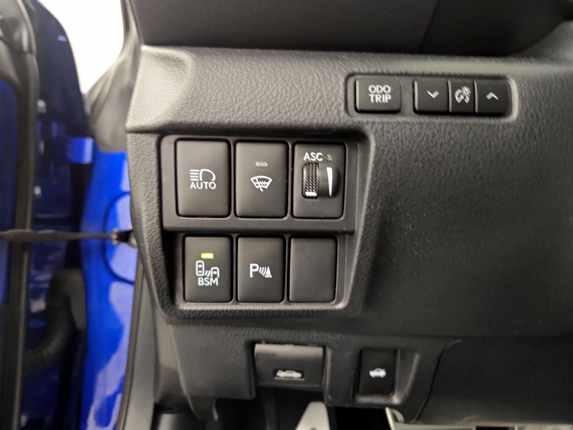 Thumbnail: 2020 Lexus RC - 13