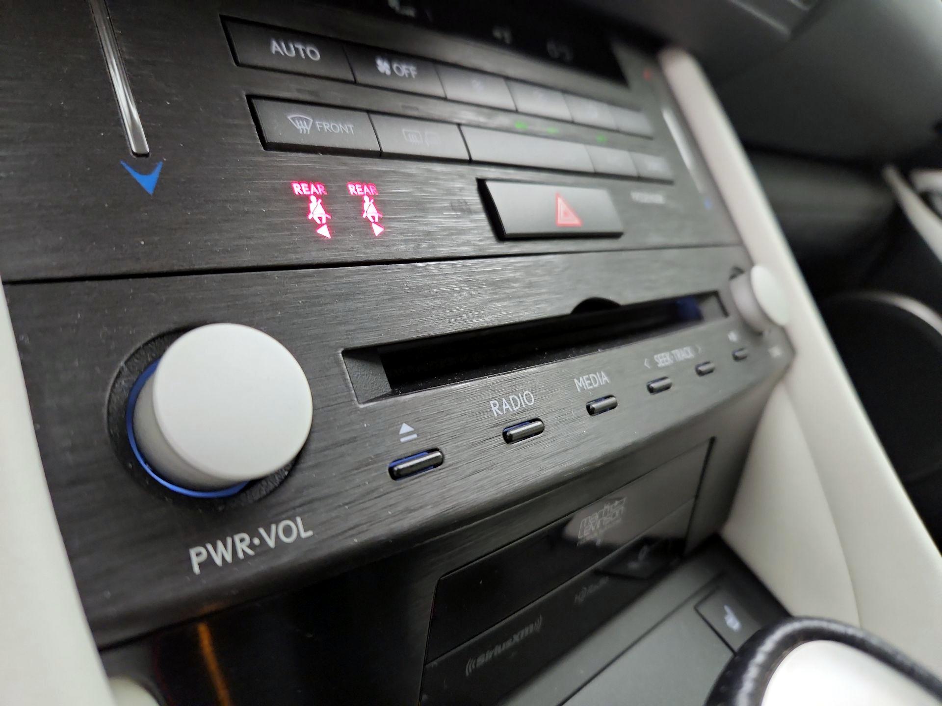 Thumbnail: 2020 Lexus RC - 17