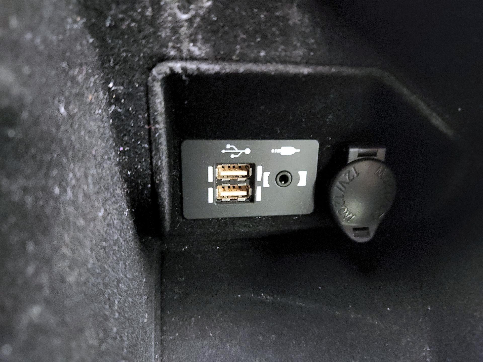 Thumbnail: 2020 Lexus RC - 19