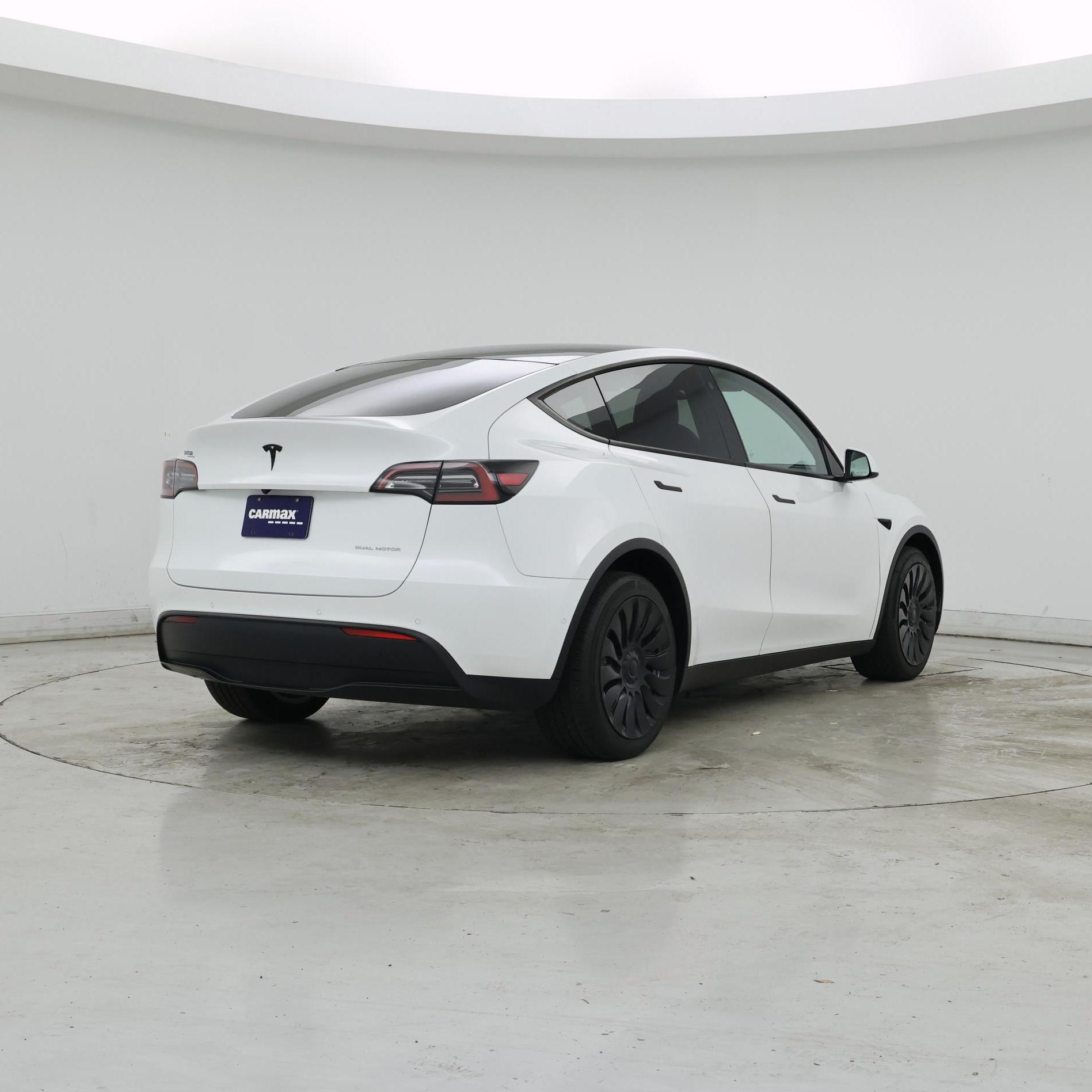 Thumbnail: 2022 Tesla Model Y - 8