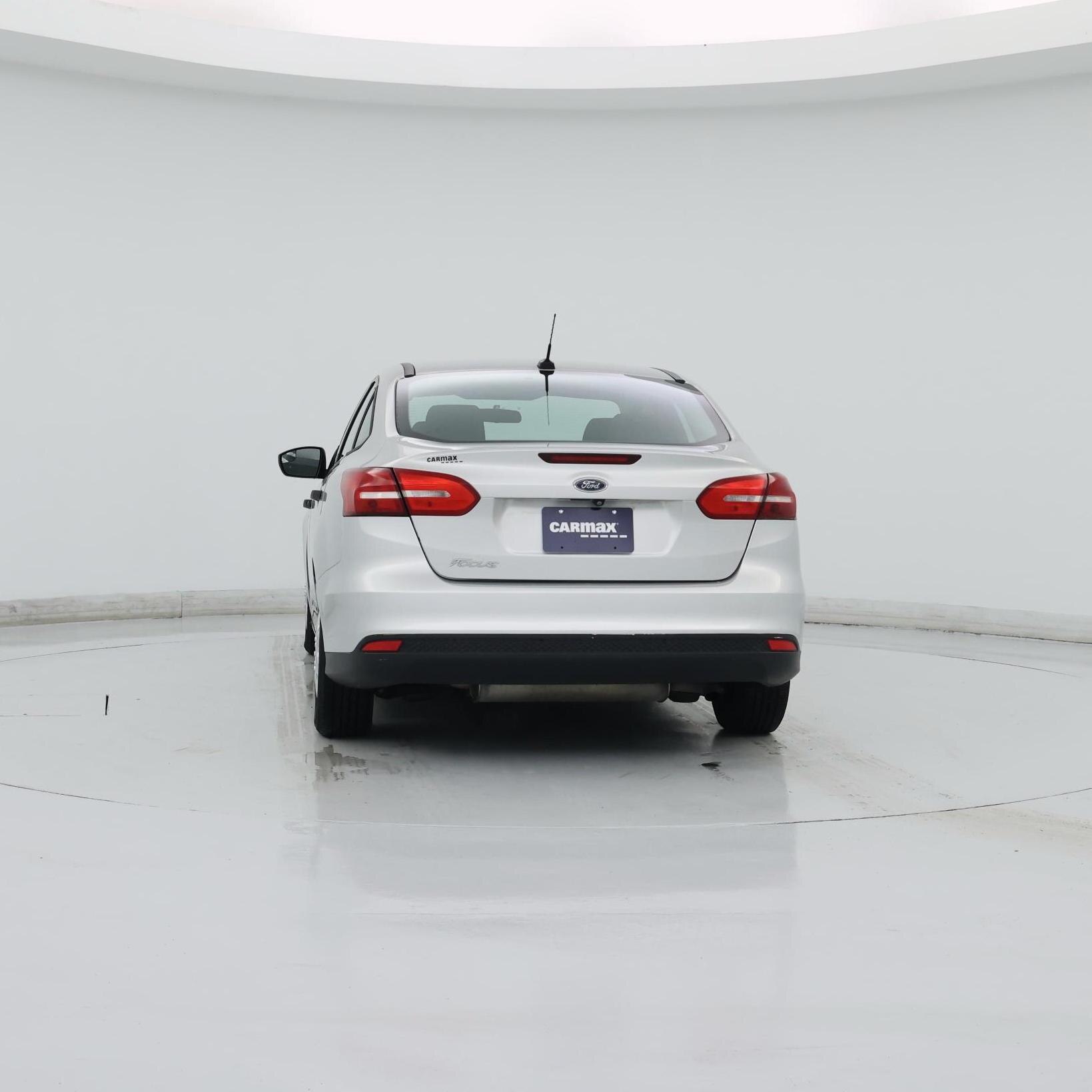 Thumbnail: 2015 Ford Focus - 6