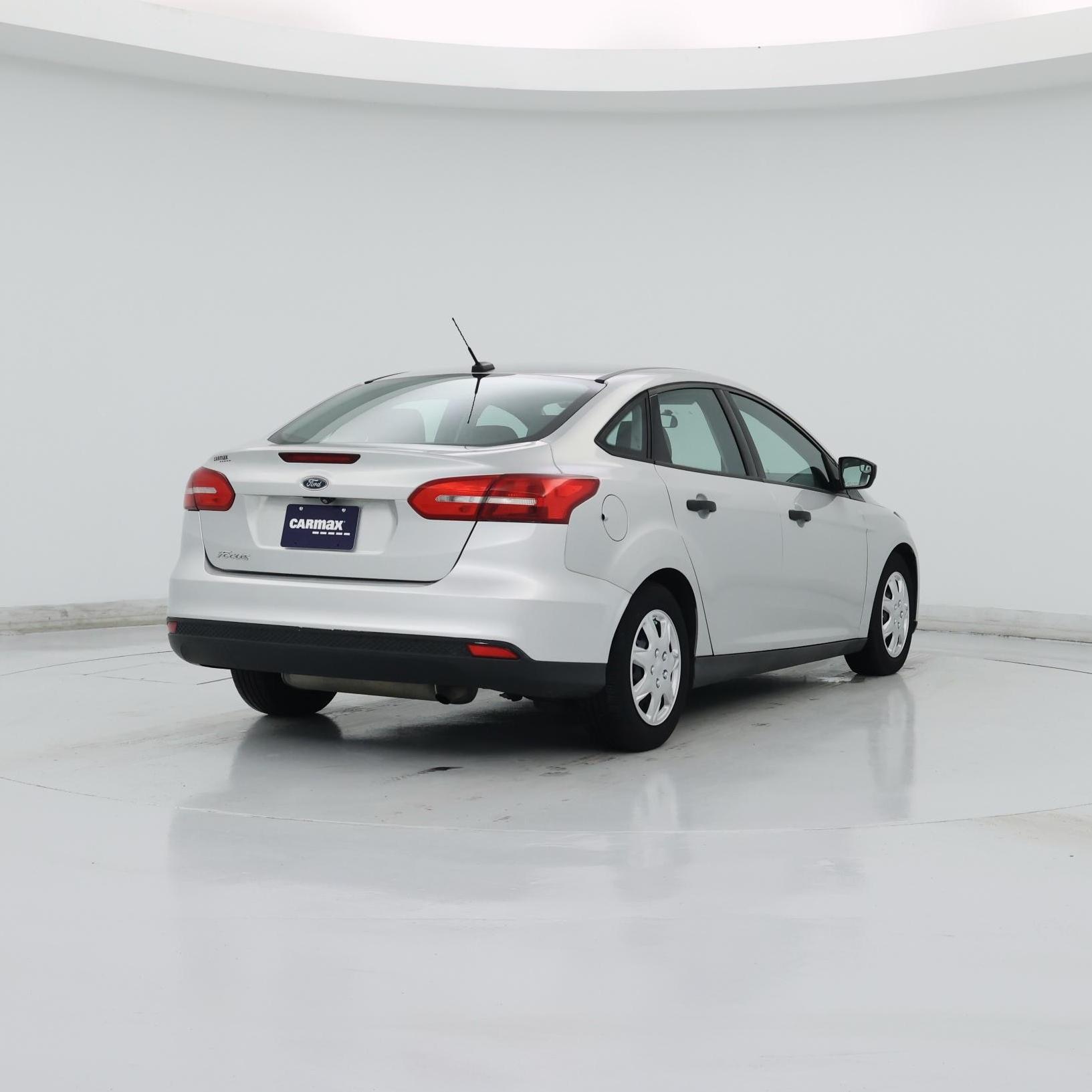 Thumbnail: 2015 Ford Focus - 8