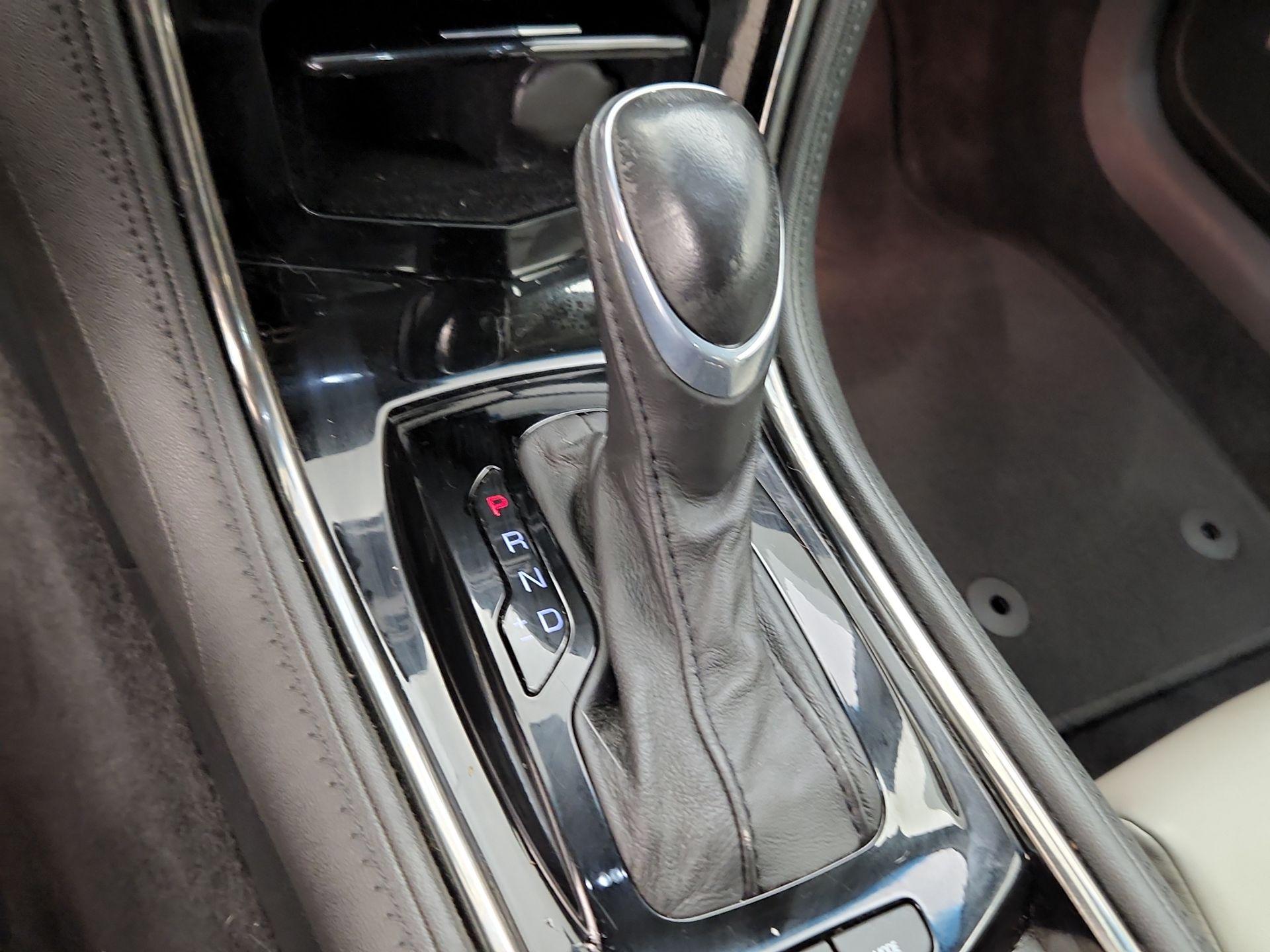 Thumbnail: 2015 Cadillac ATS - 18