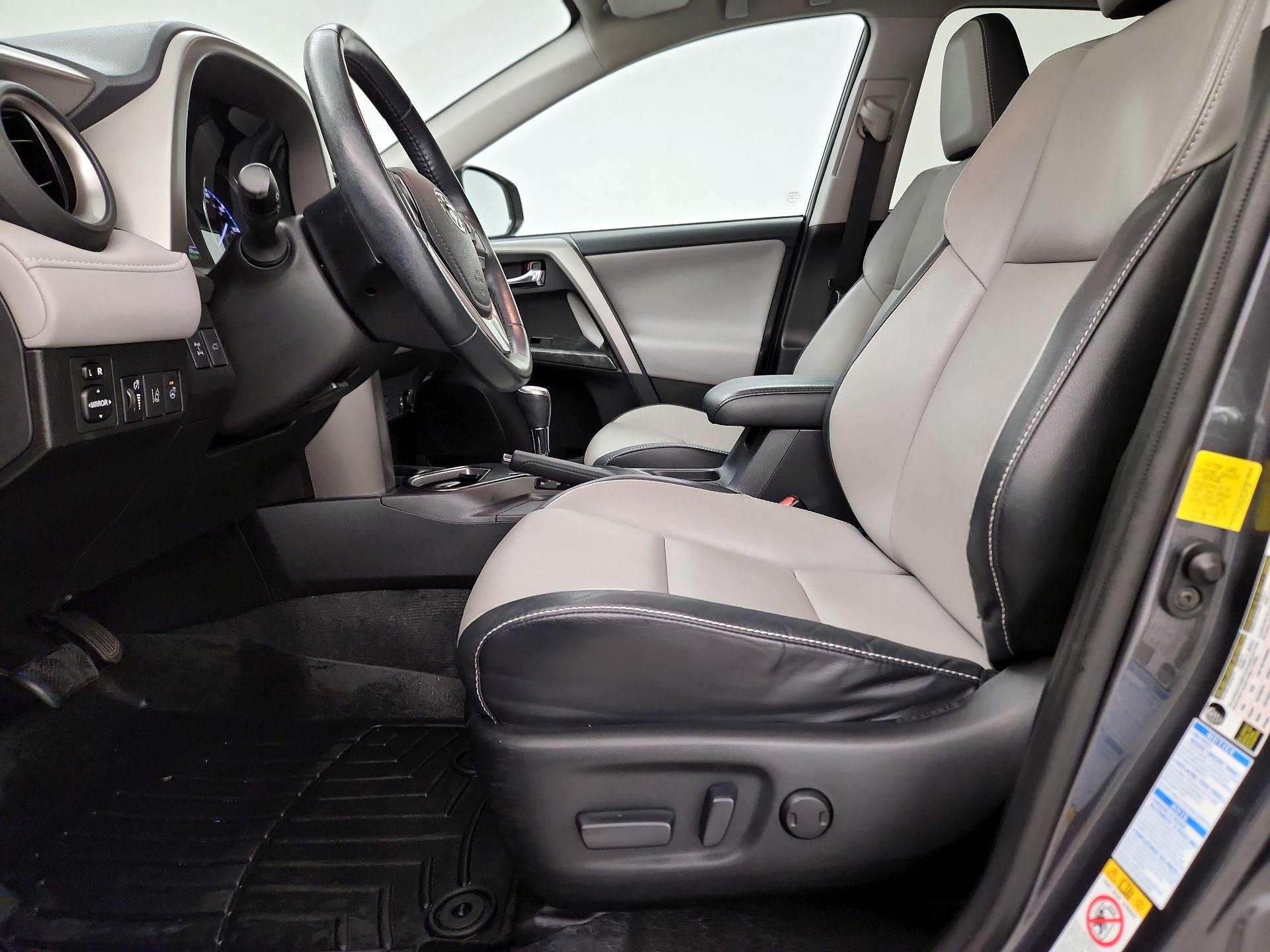 Thumbnail: 2017 Toyota RAV4 - 11