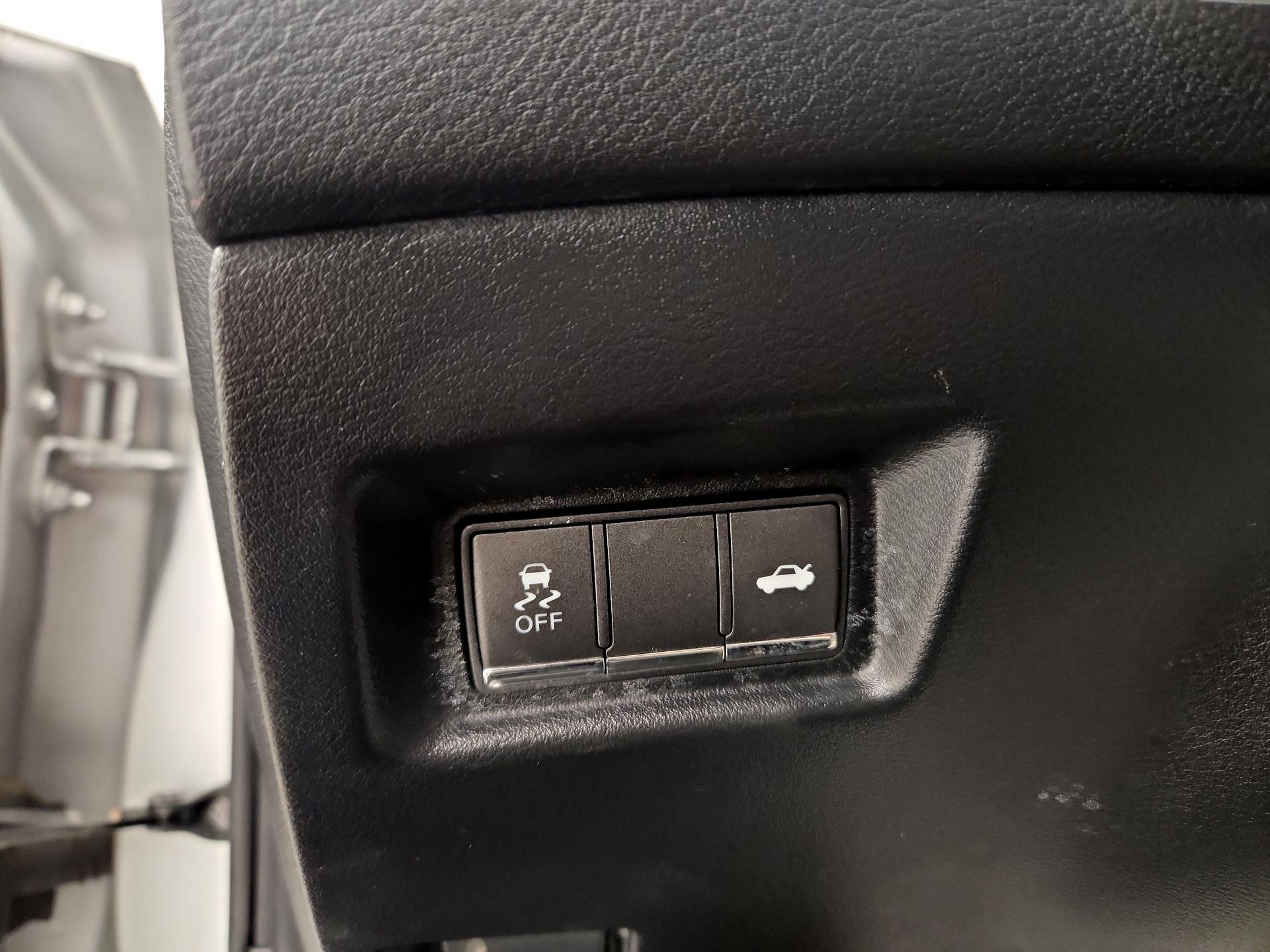 Thumbnail: 2016 INFINITI  - 13