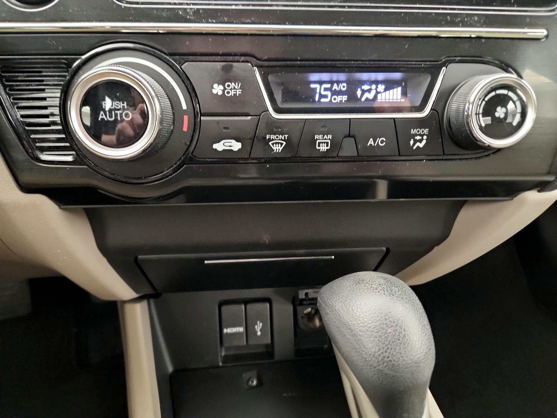 Thumbnail: 2015 Honda Civic - 16