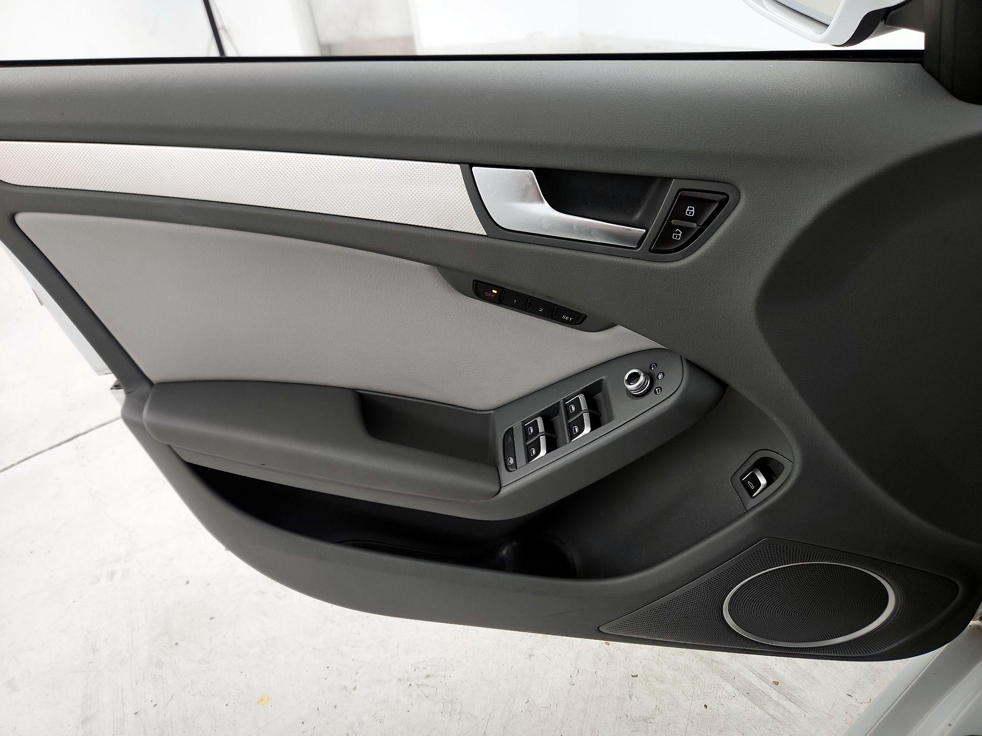 Thumbnail: 2016 Audi A4 - 12