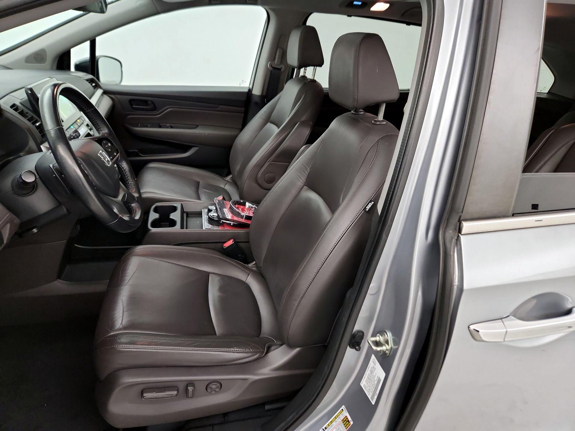 Thumbnail: 2019 Honda Odyssey - 11