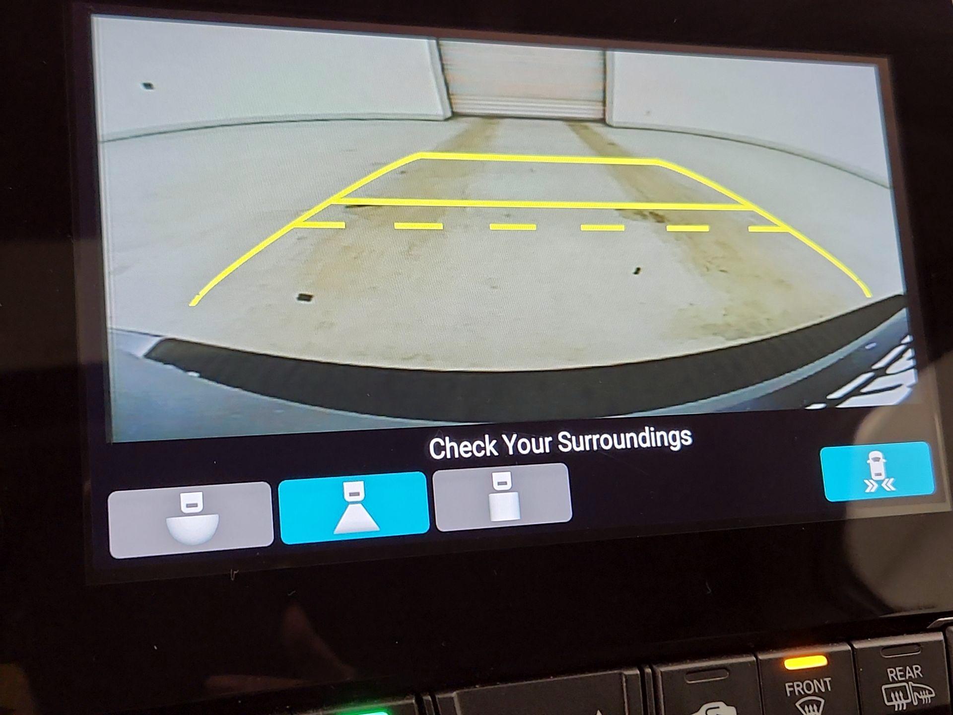 Thumbnail: 2019 Honda Odyssey - 15