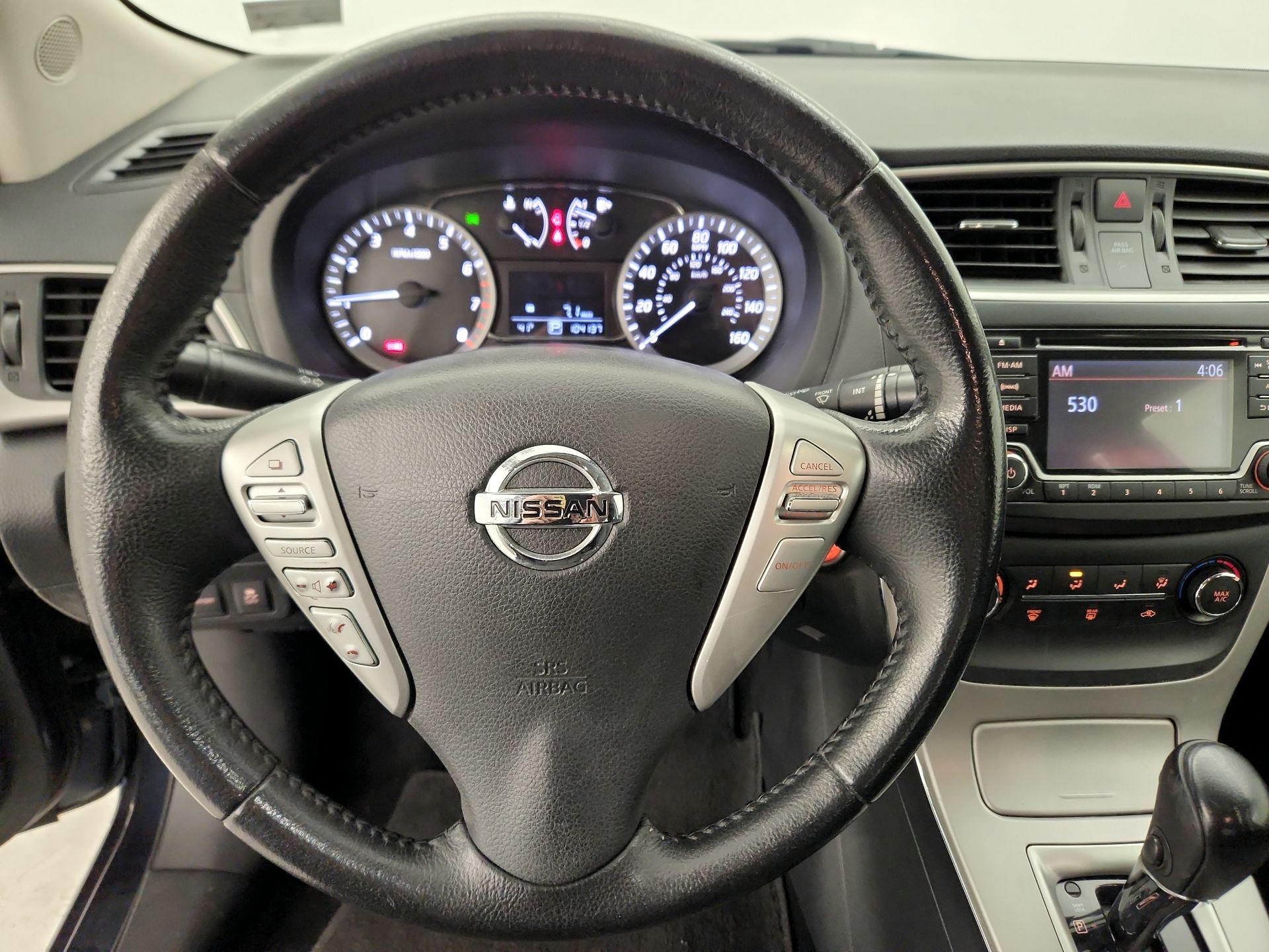 Thumbnail: 2015 Nissan Sentra - 10