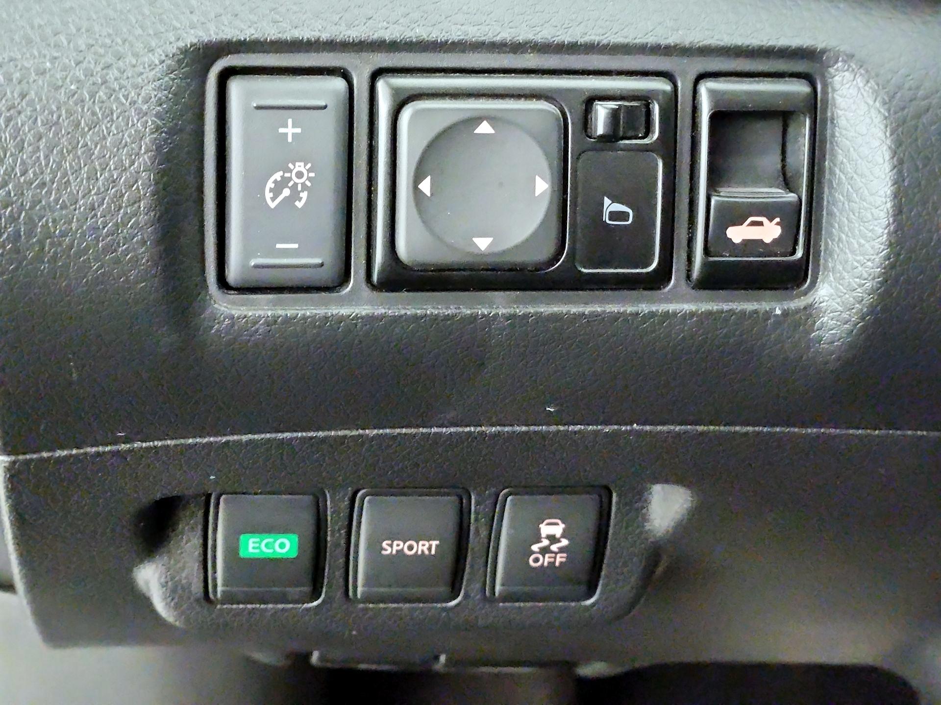 Thumbnail: 2015 Nissan Sentra - 13