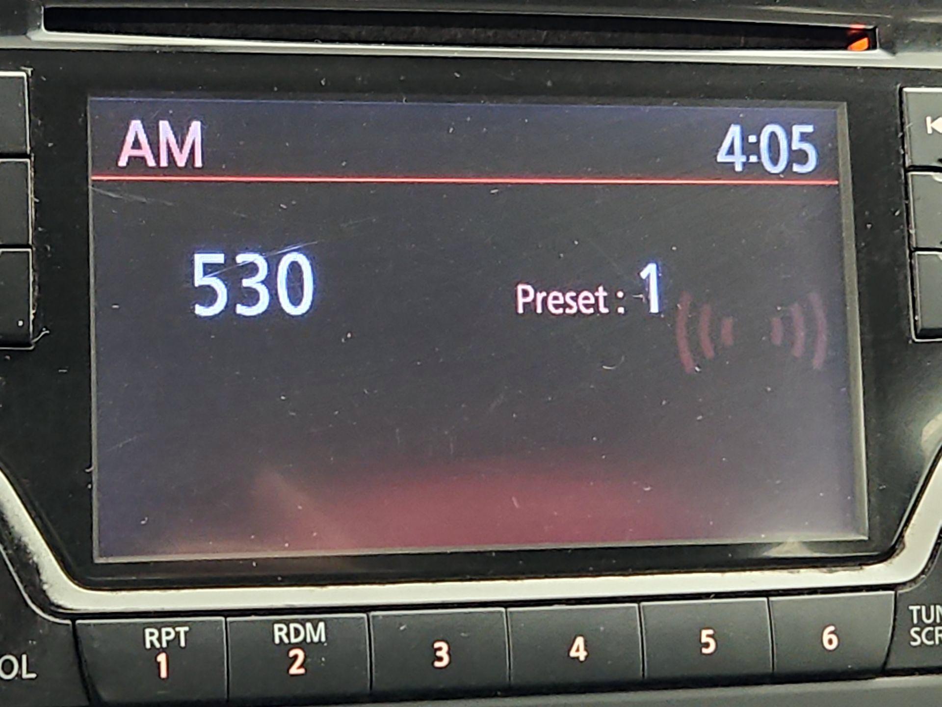 Thumbnail: 2015 Nissan Sentra - 15