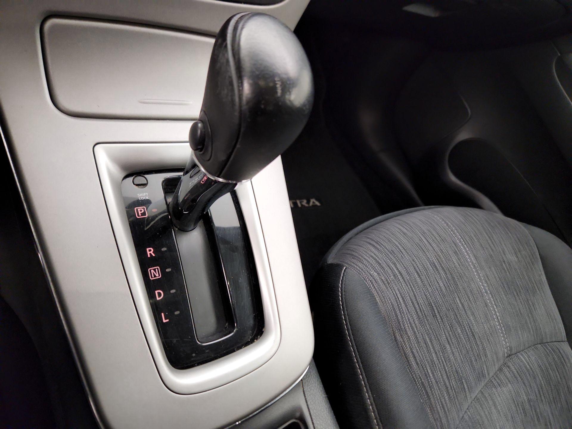 Thumbnail: 2015 Nissan Sentra - 17