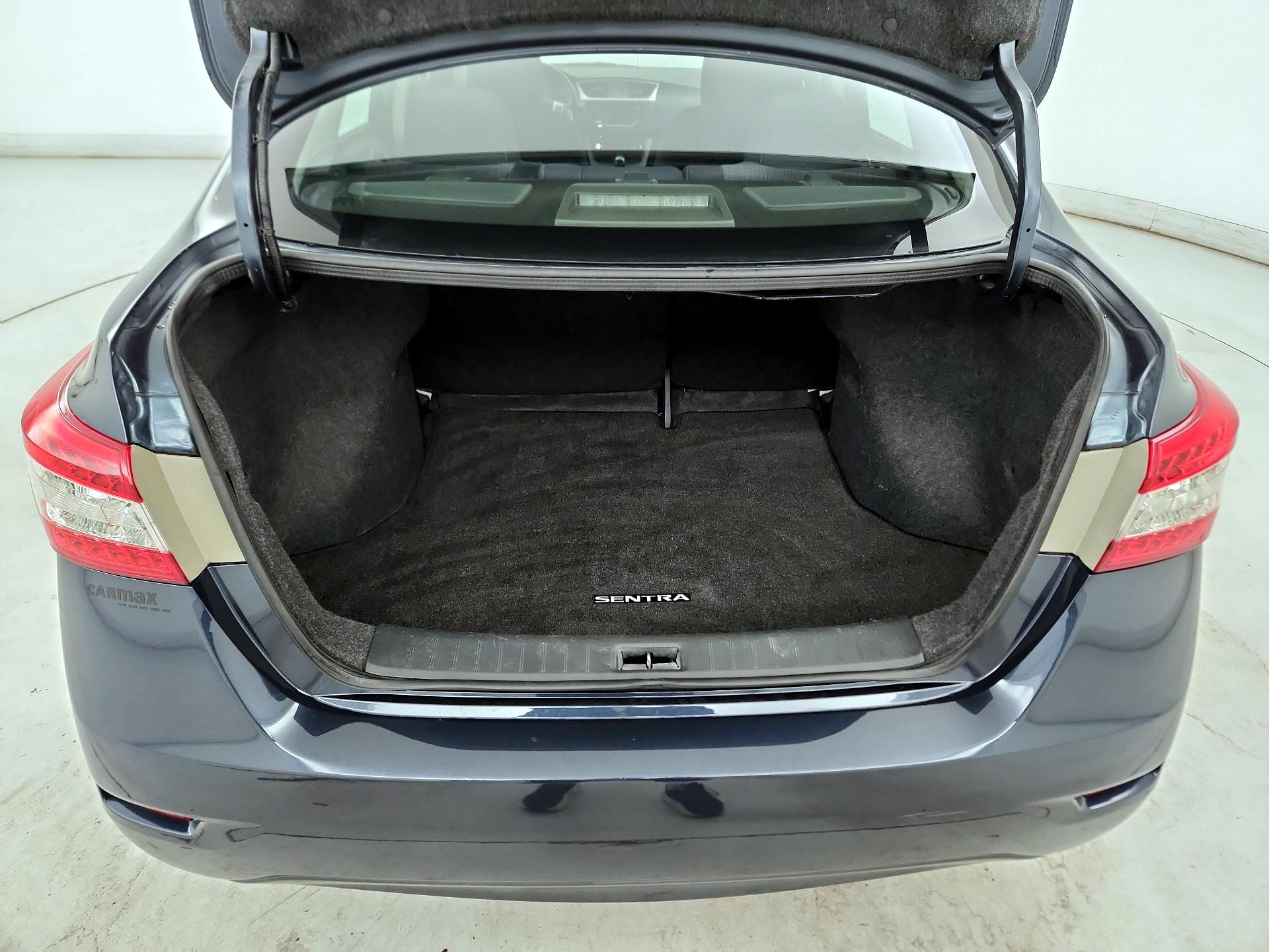 Thumbnail: 2015 Nissan Sentra - 20