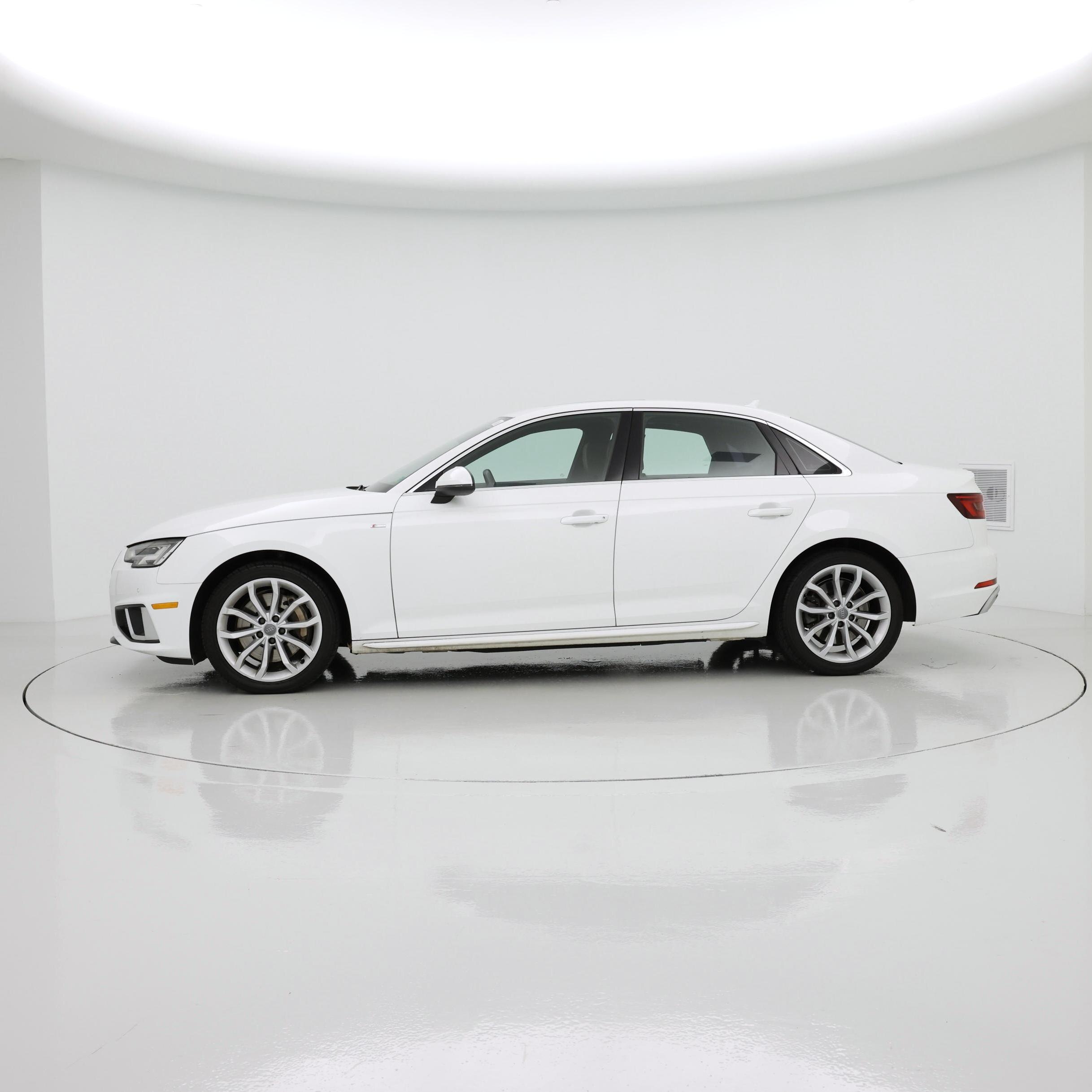 Thumbnail: 2019 Audi A4 - 3