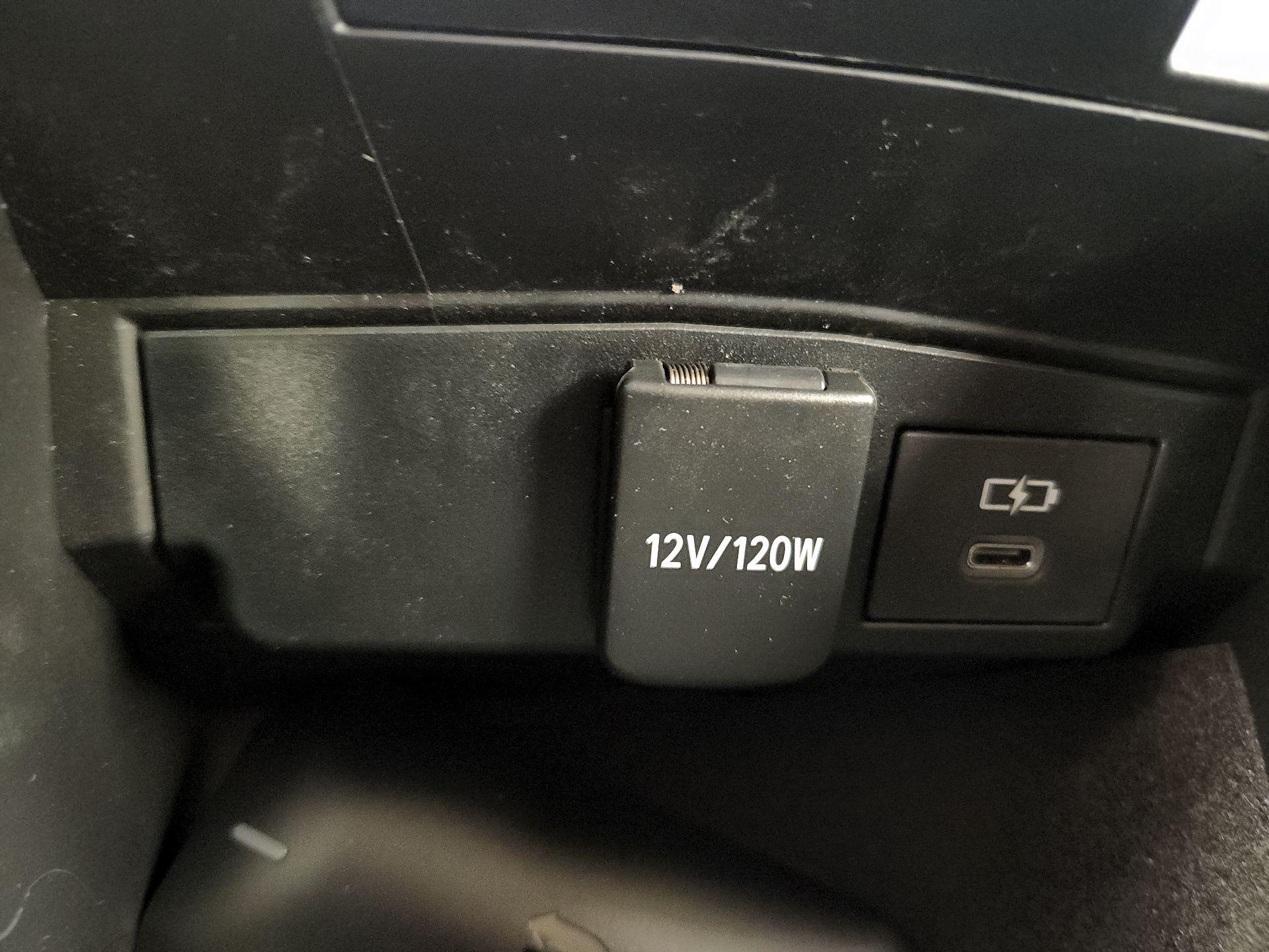 Thumbnail: 2023 Toyota Corolla - 19