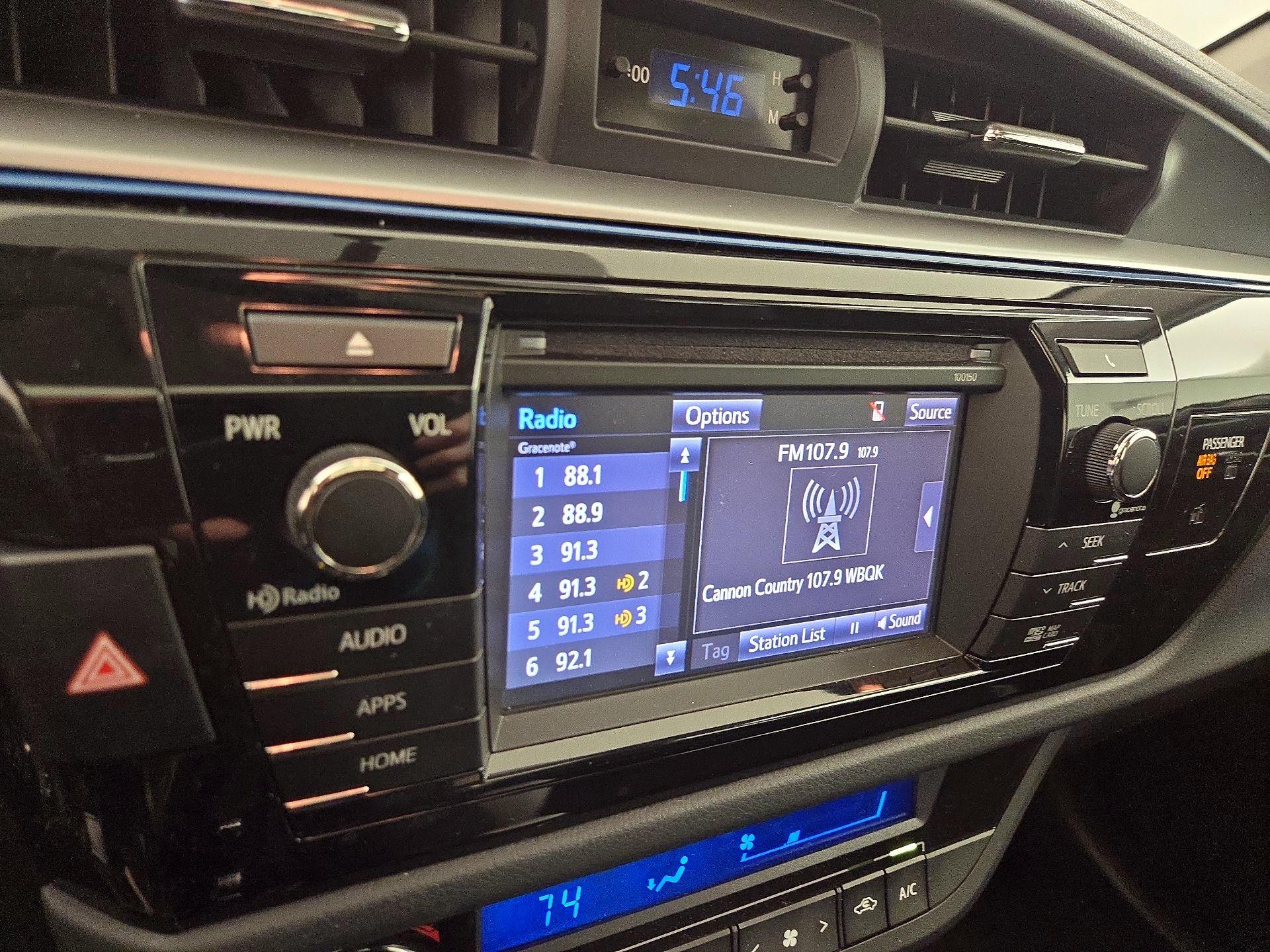 Thumbnail: 2015 Toyota Corolla - 16