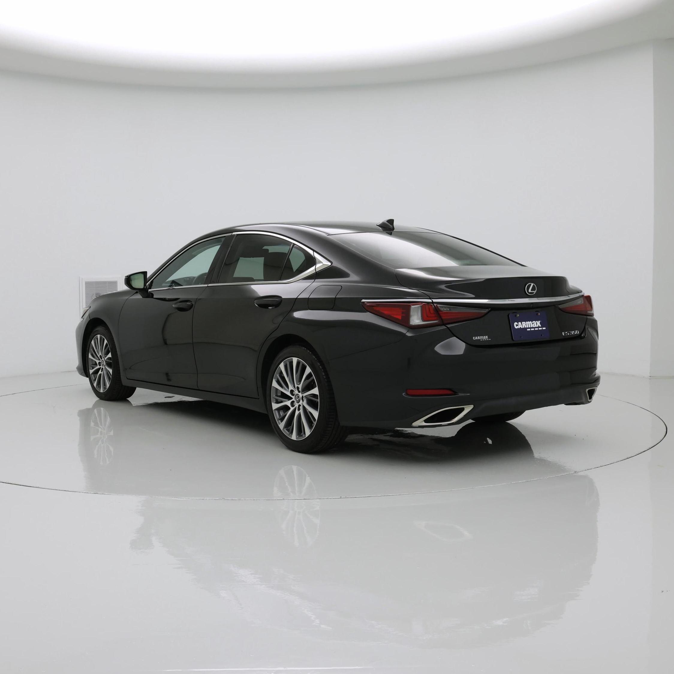 Thumbnail: 2019 Lexus ES - 2