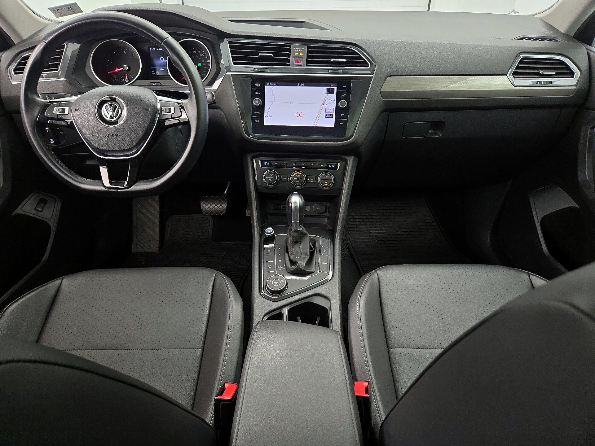 Thumbnail: 2018 Volkswagen Tiguan - 9