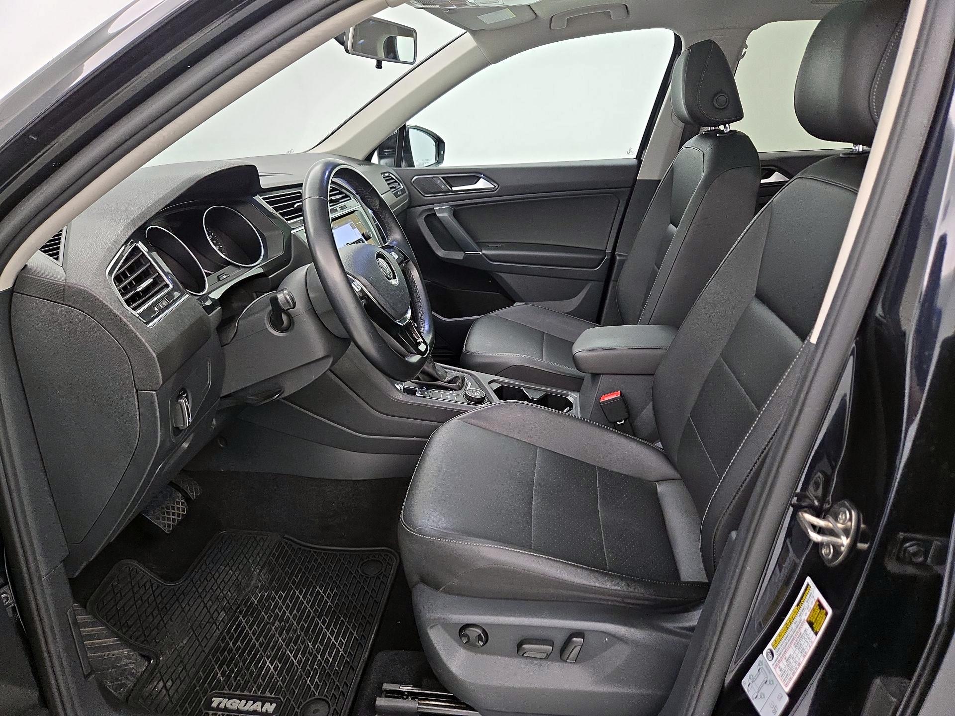 Thumbnail: 2018 Volkswagen Tiguan - 11