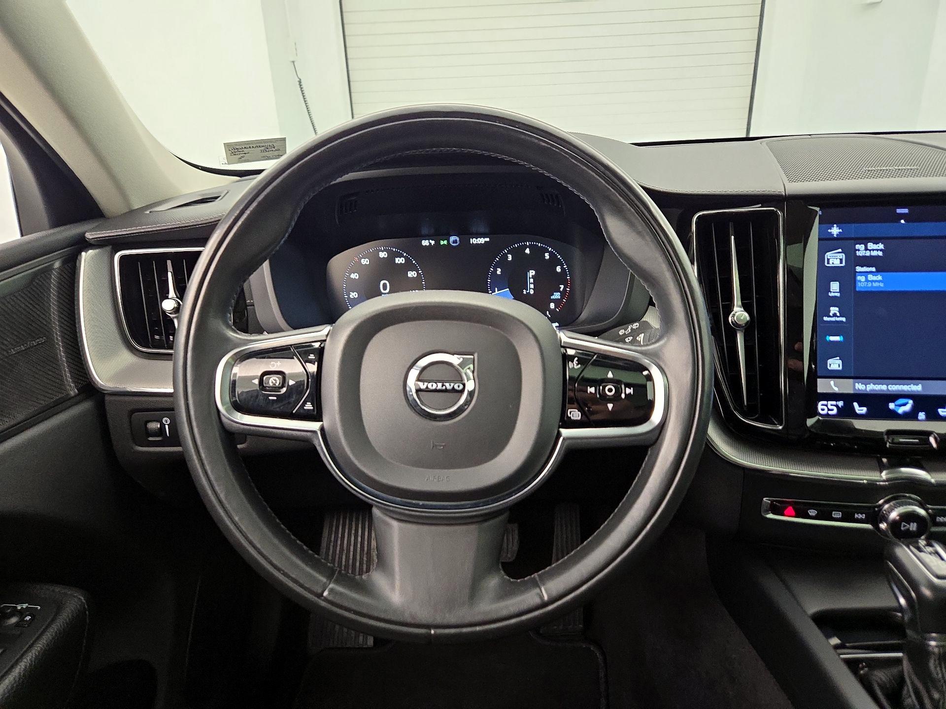 Thumbnail: 2019 Volvo XC60 - 10