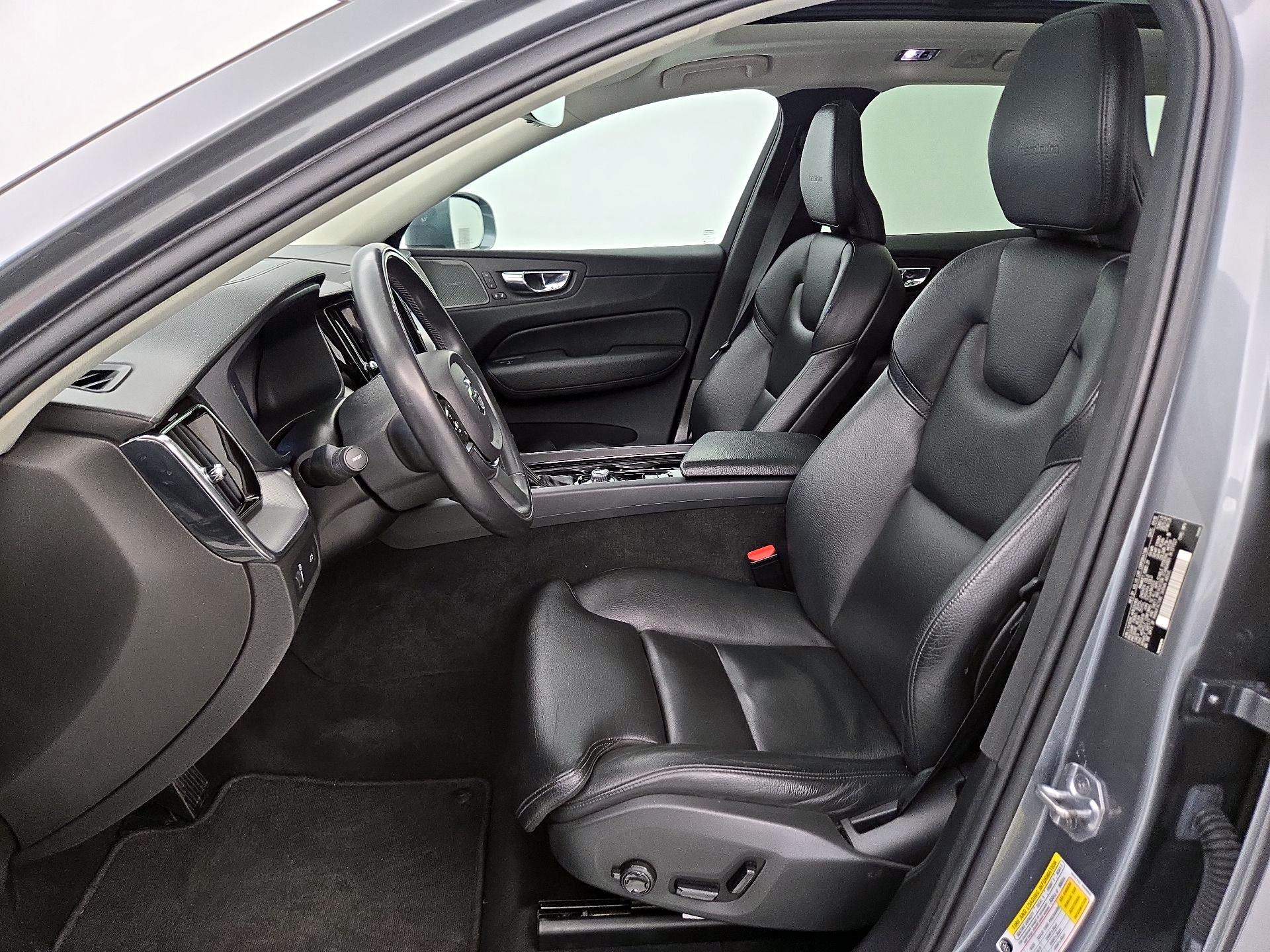 Thumbnail: 2019 Volvo XC60 - 11