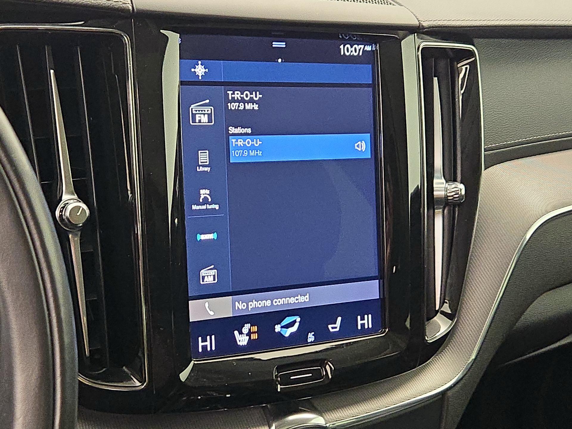 Thumbnail: 2019 Volvo XC60 - 16