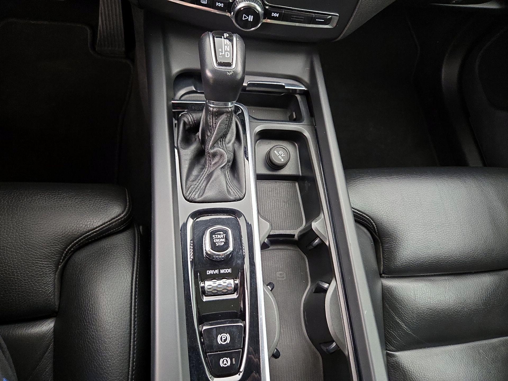 Thumbnail: 2019 Volvo XC60 - 18