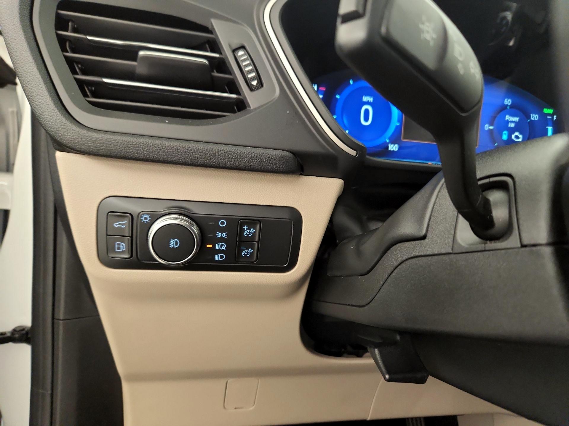 Thumbnail: 2022 Ford Escape - 13