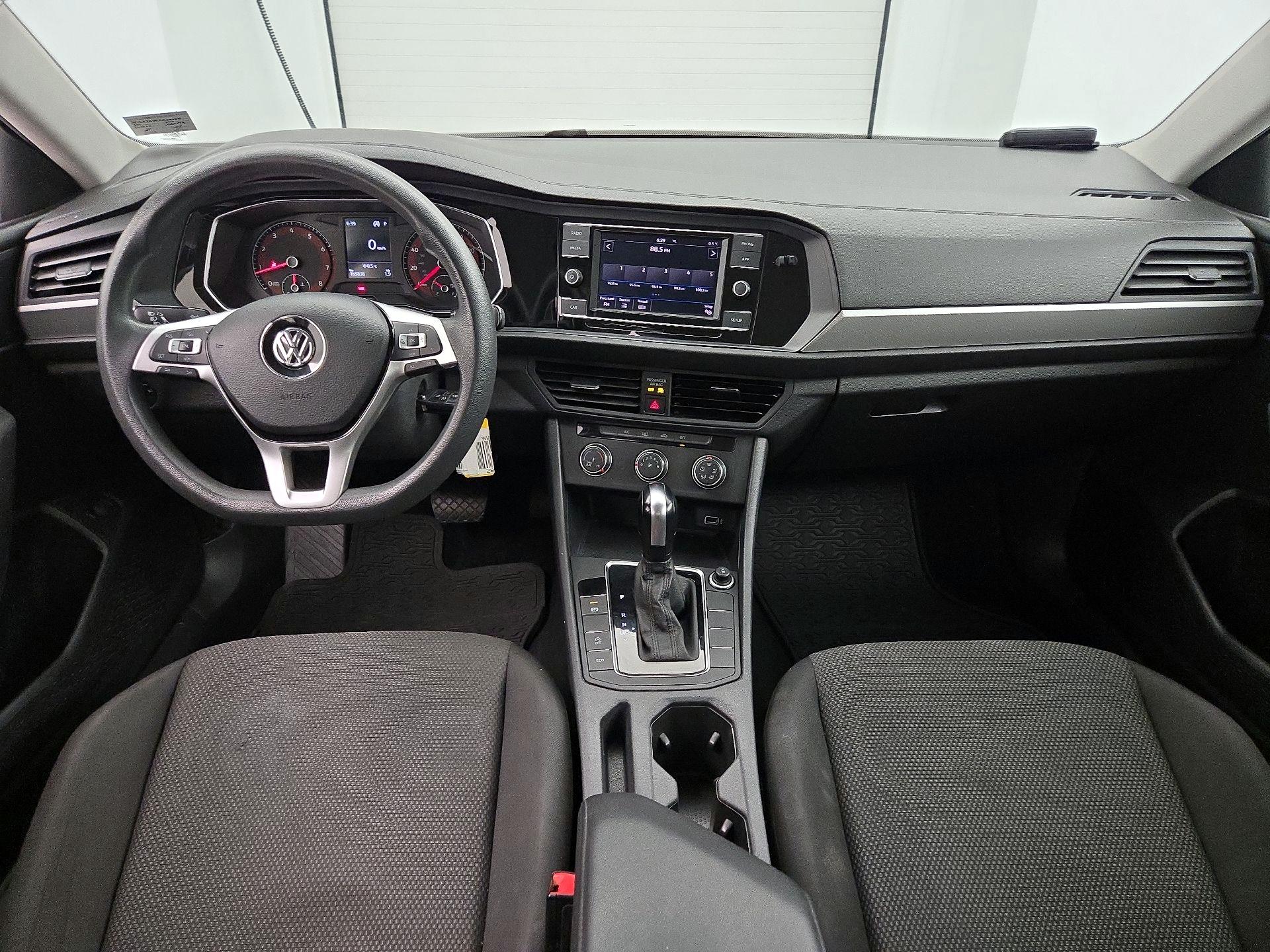 Thumbnail: 2019 Volkswagen Jetta - 9