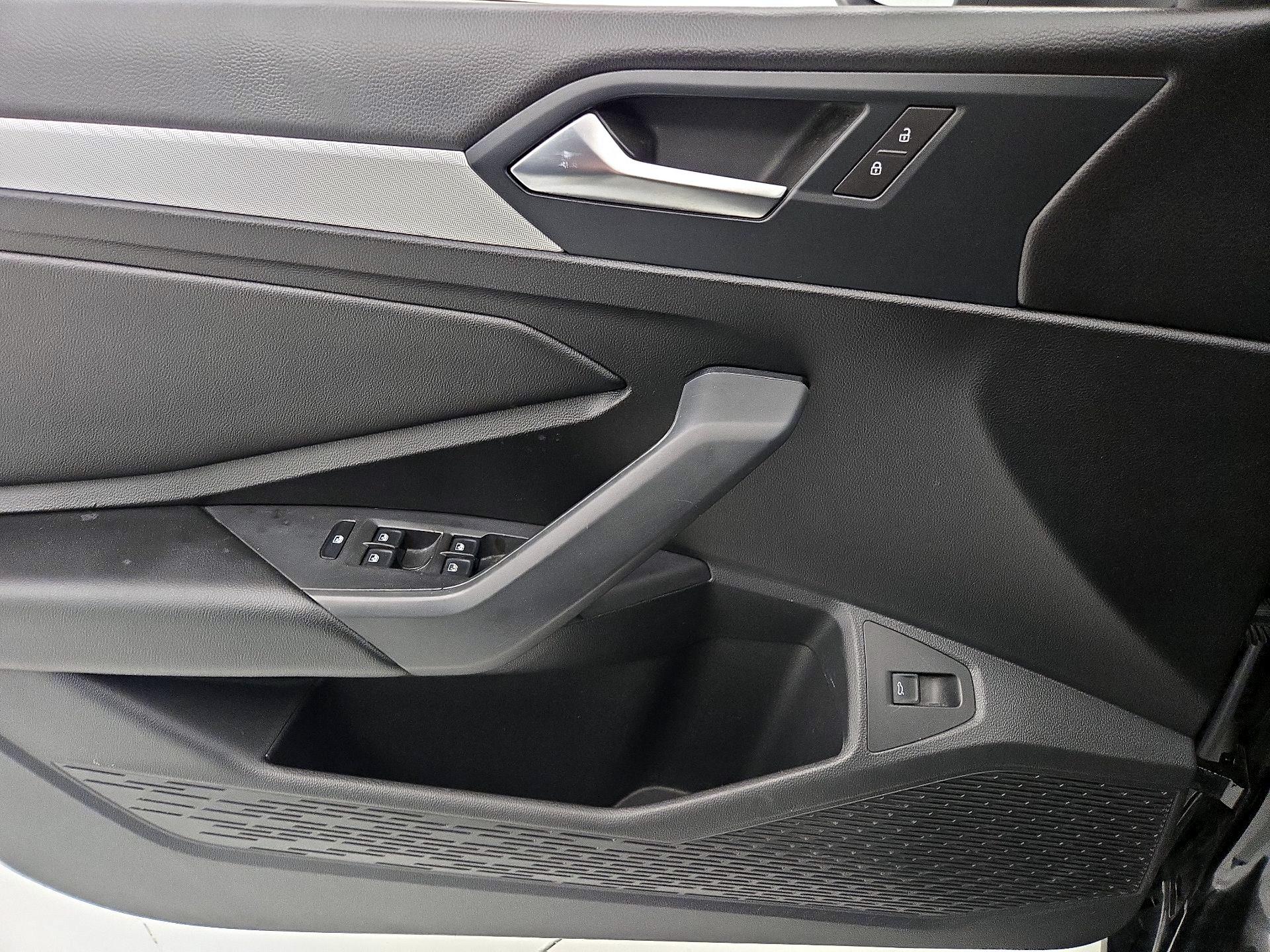 Thumbnail: 2019 Volkswagen Jetta - 12