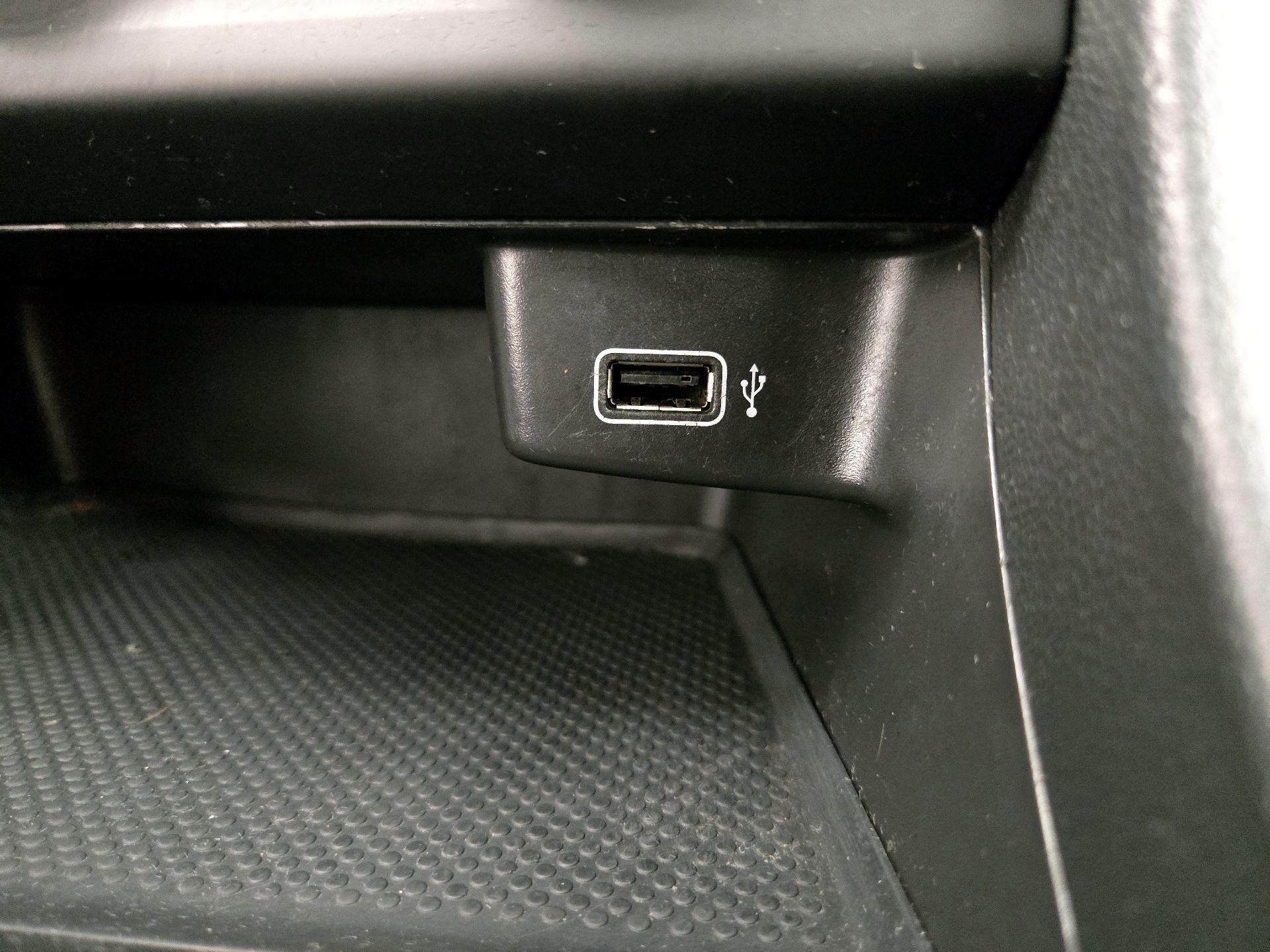 Thumbnail: 2019 Volkswagen Jetta - 18