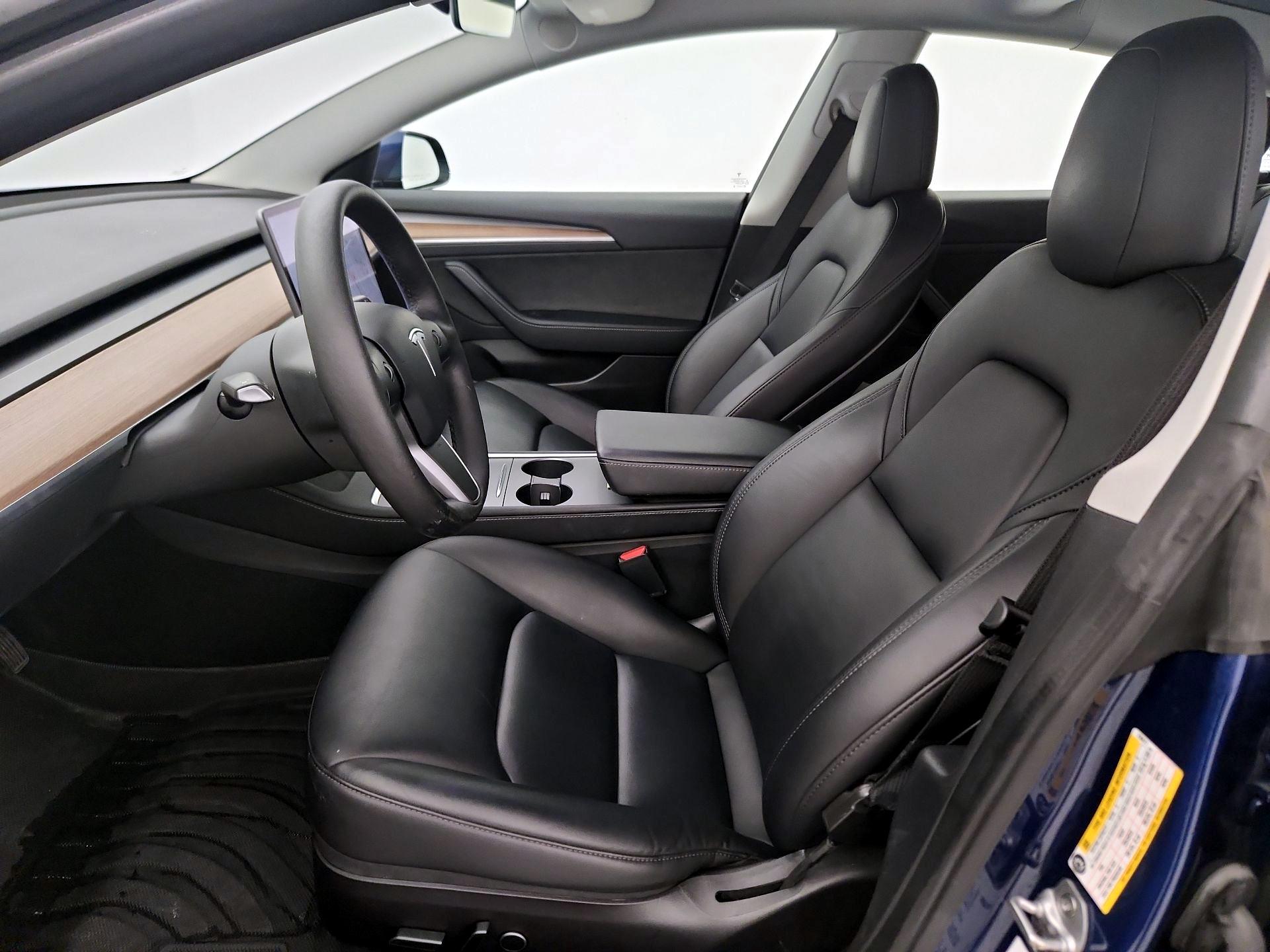 Thumbnail: 2022 Tesla Model 3 - 11