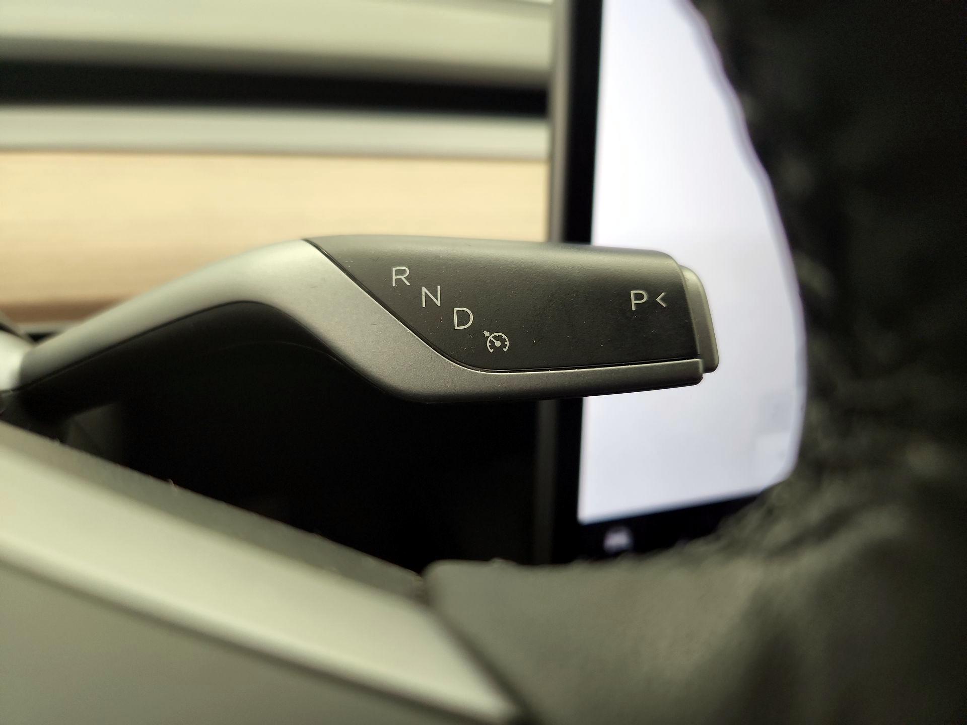 Thumbnail: 2022 Tesla Model 3 - 17