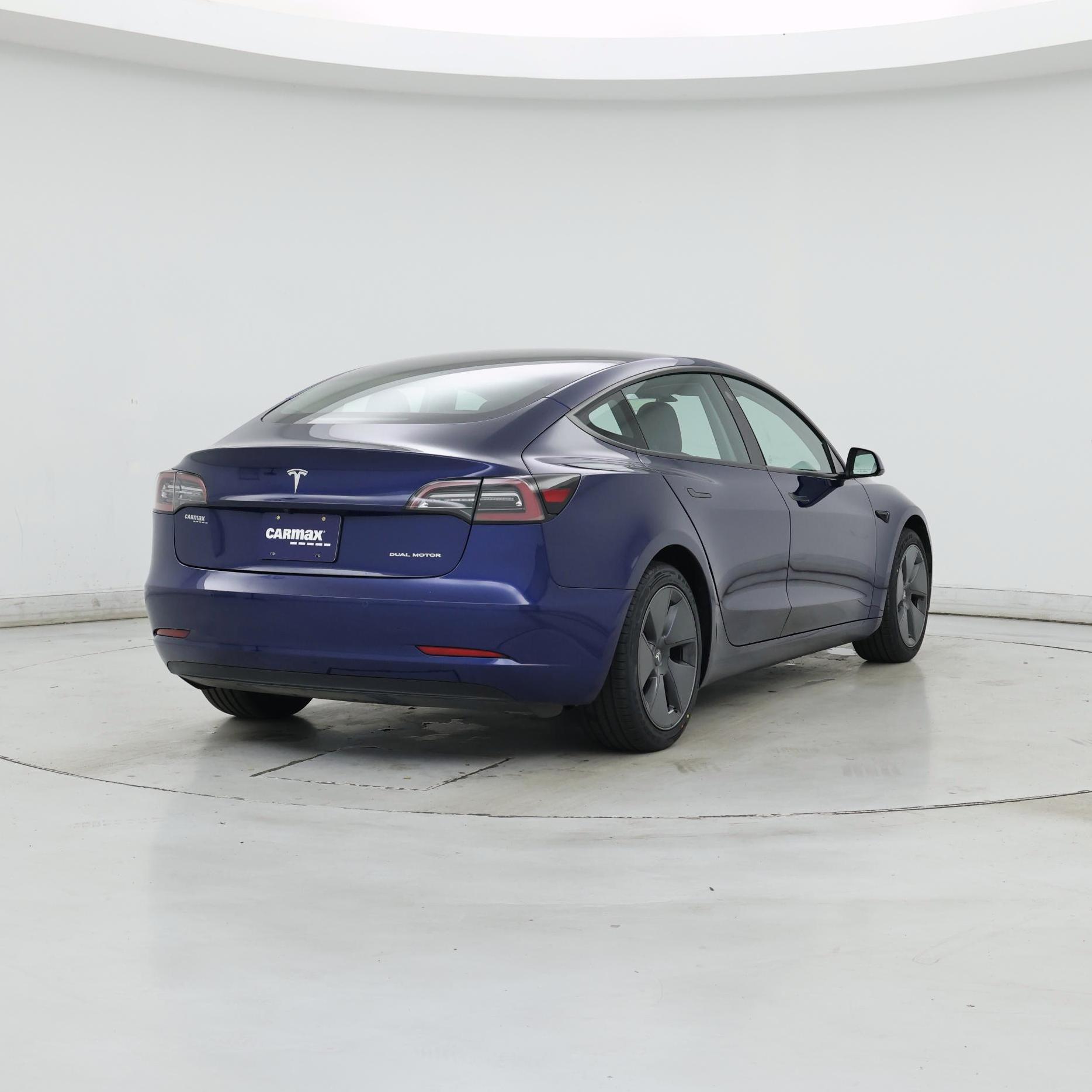 Thumbnail: 2022 Tesla Model 3 - 8