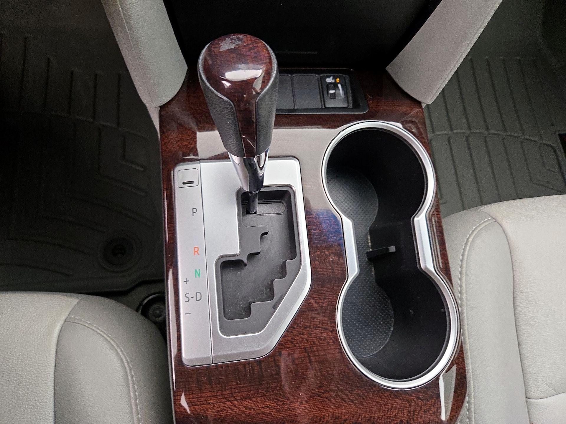 Thumbnail: 2014 Toyota Camry - 17