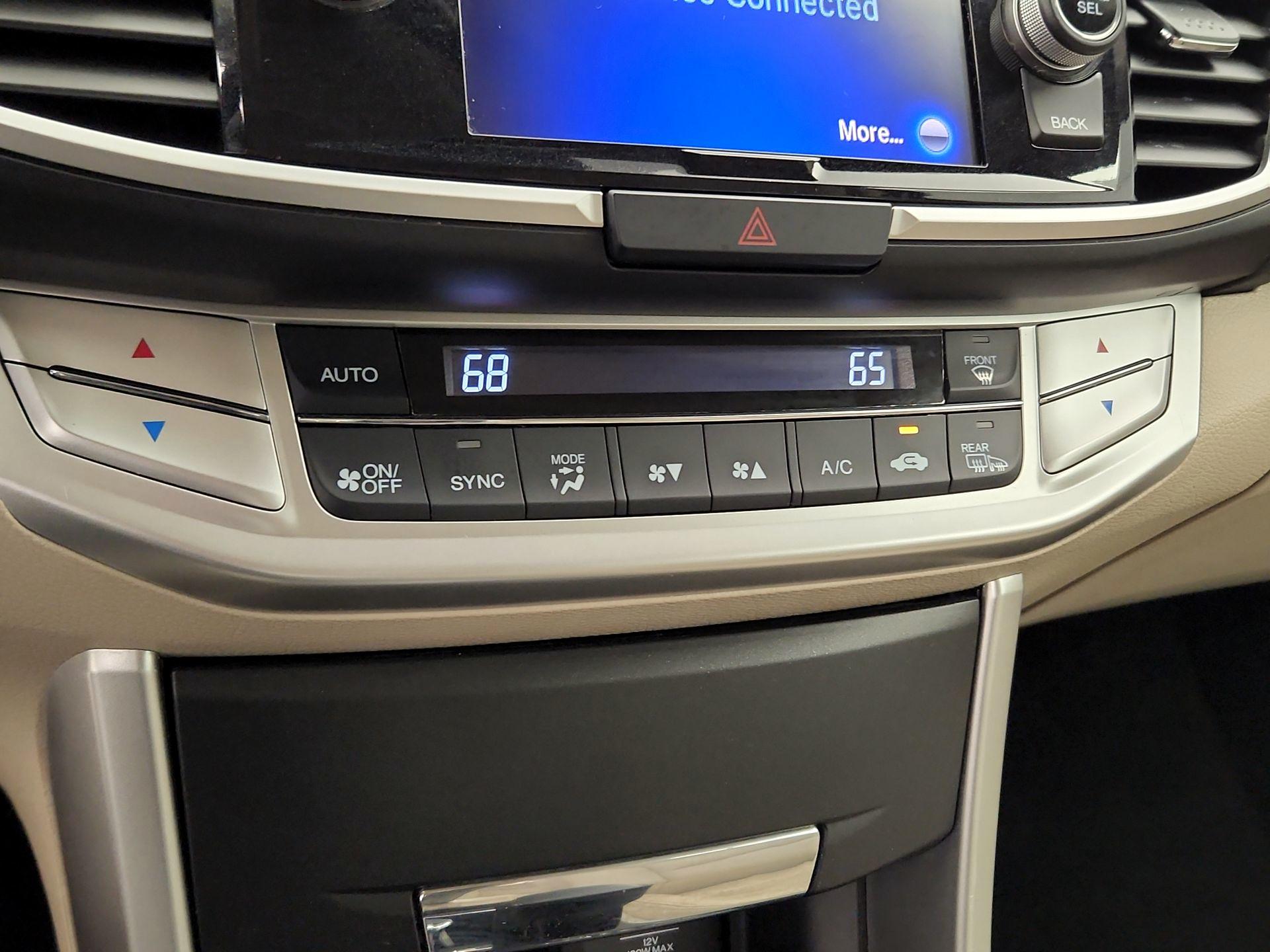 Thumbnail: 2015 Honda Accord - 16