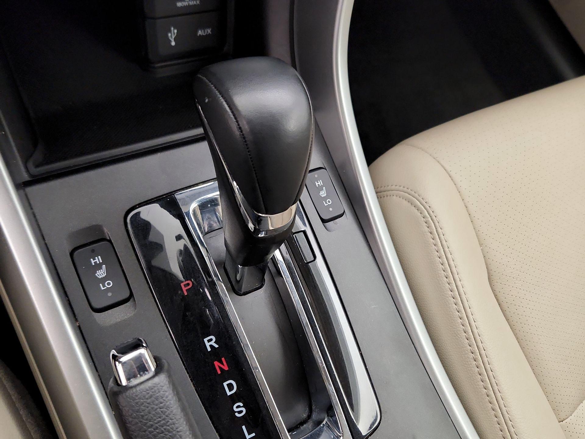 Thumbnail: 2015 Honda Accord - 17