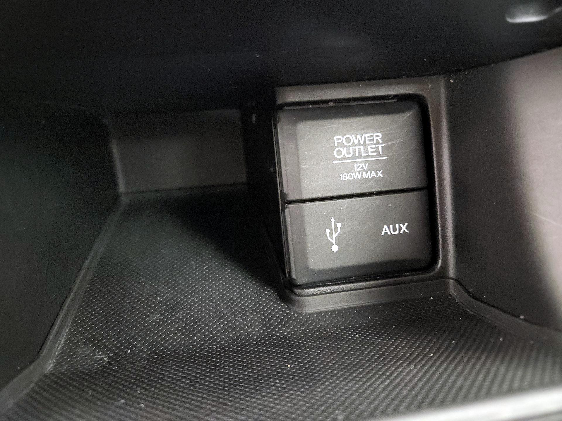 Thumbnail: 2015 Honda Accord - 18