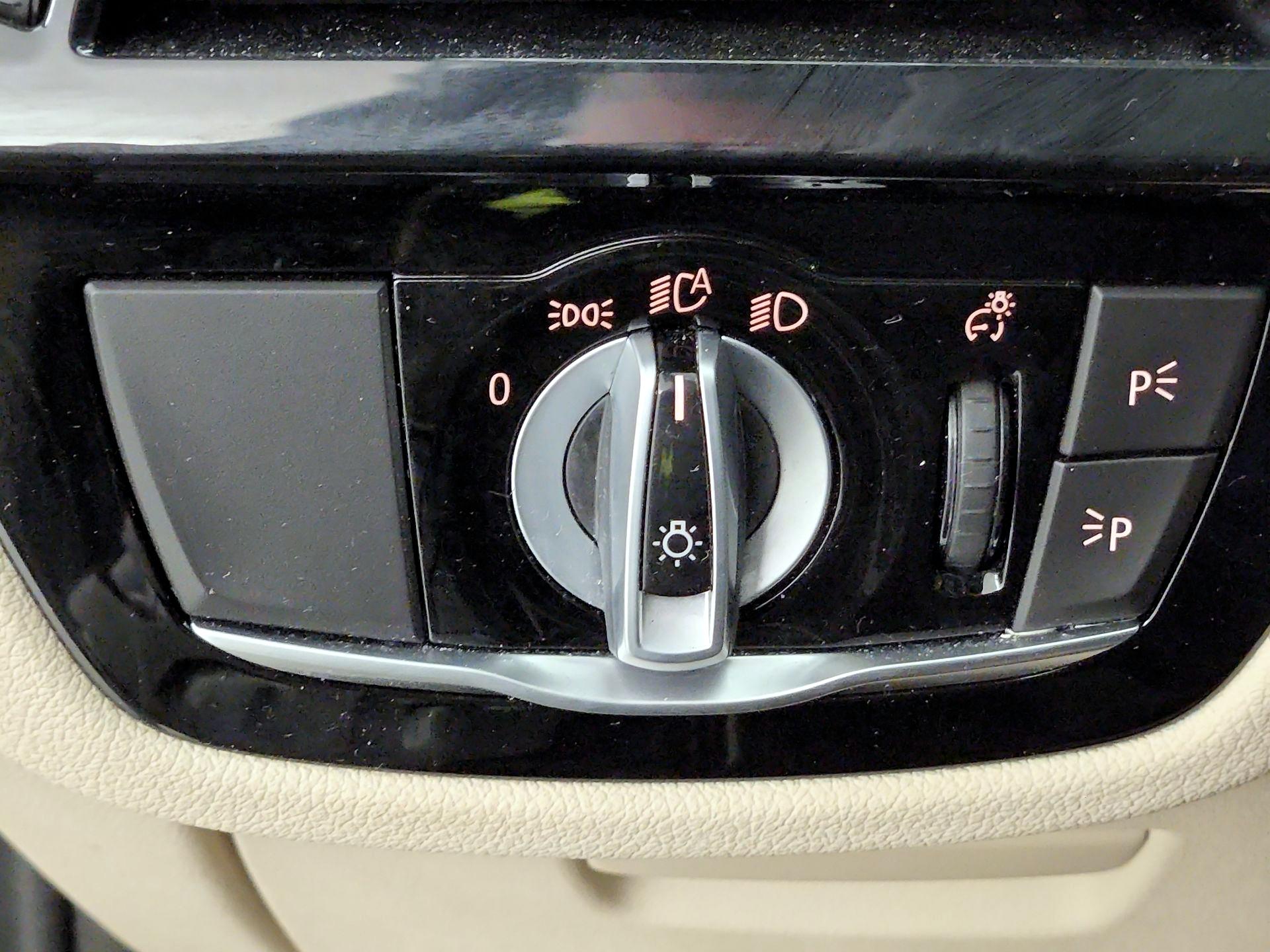 Thumbnail: 2021 BMW 5 Series - 13