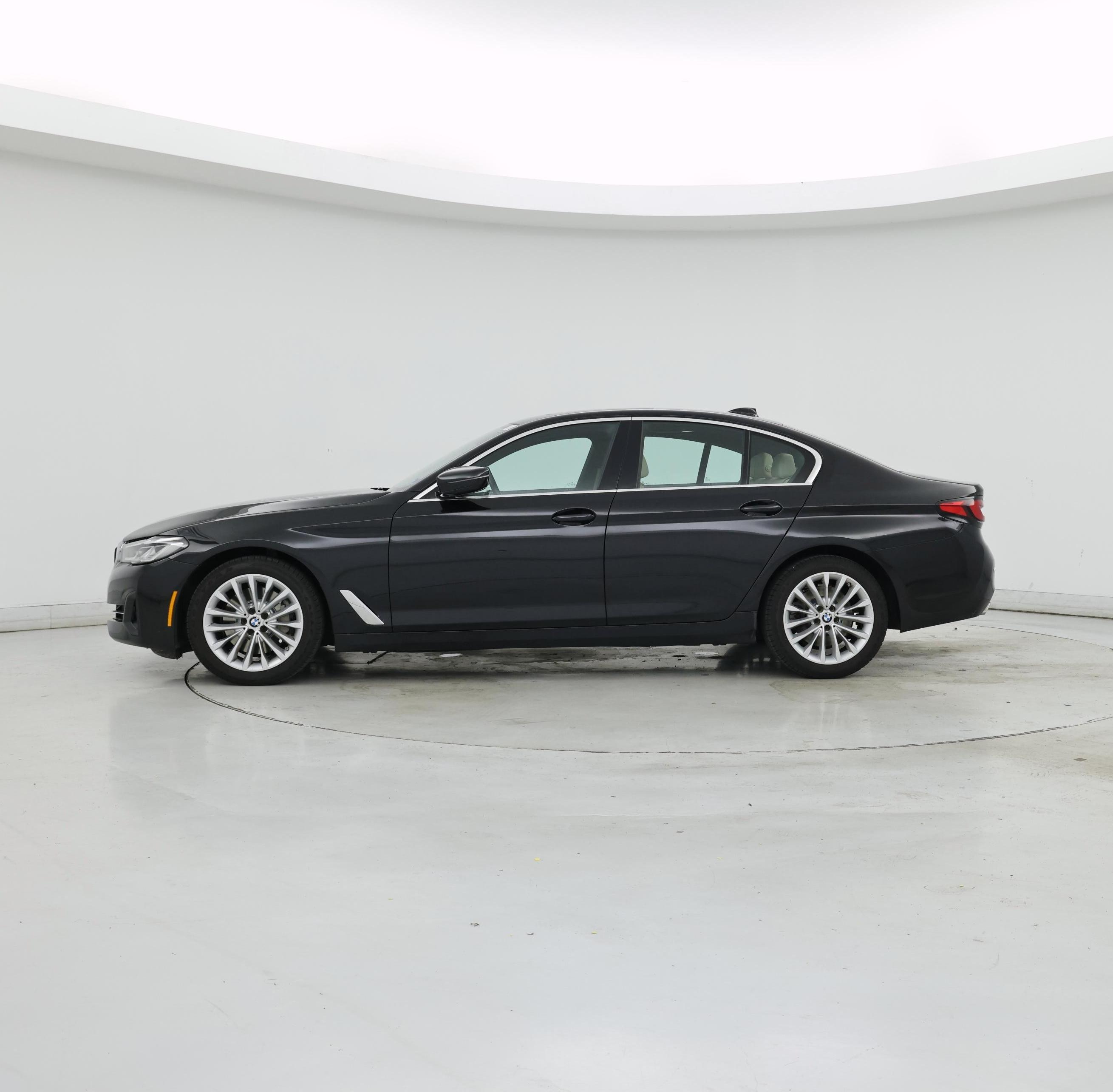 Thumbnail: 2021 BMW 5 Series - 3