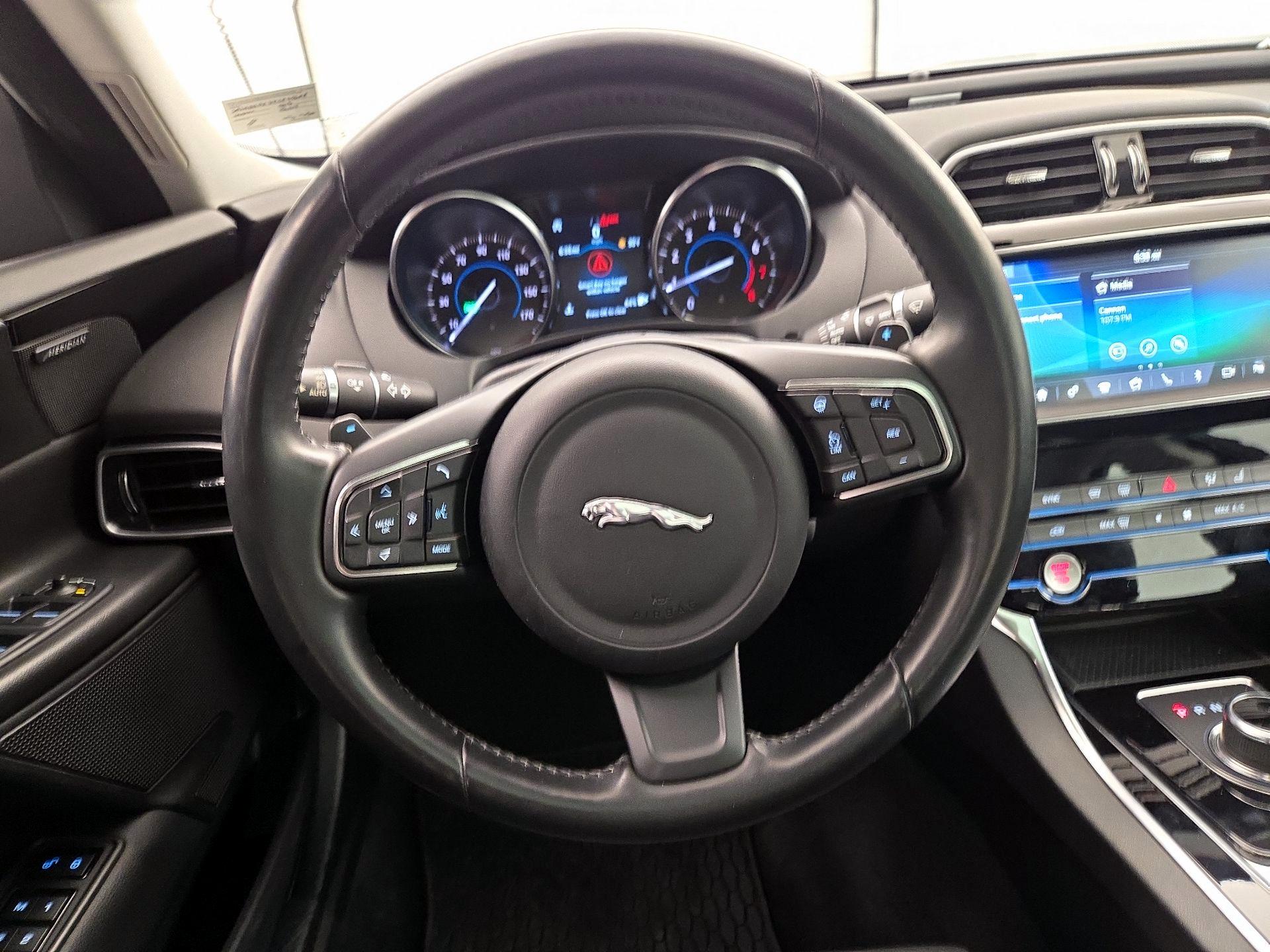 Thumbnail: 2019 Jaguar XE - 10