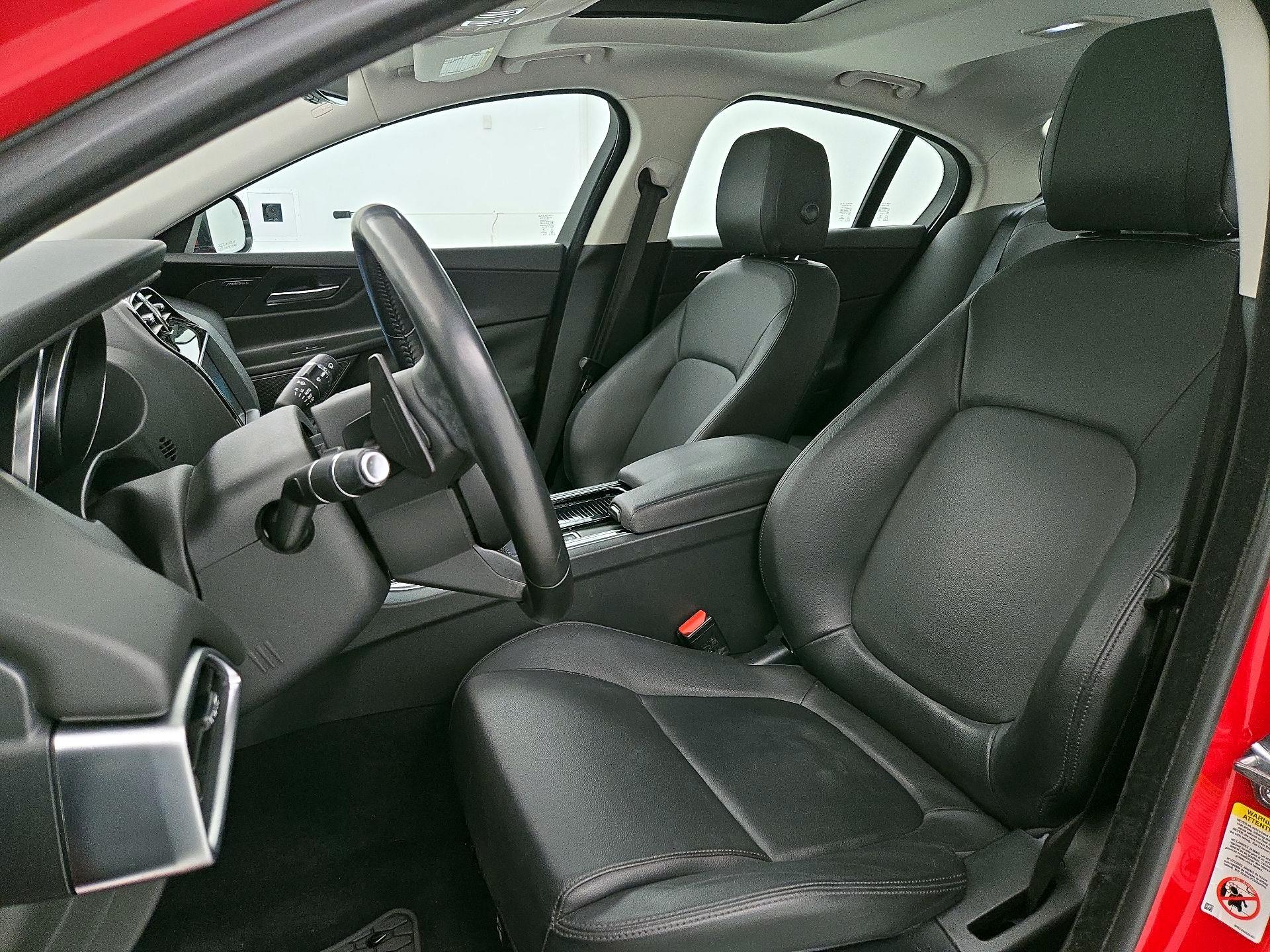 Thumbnail: 2019 Jaguar XE - 11