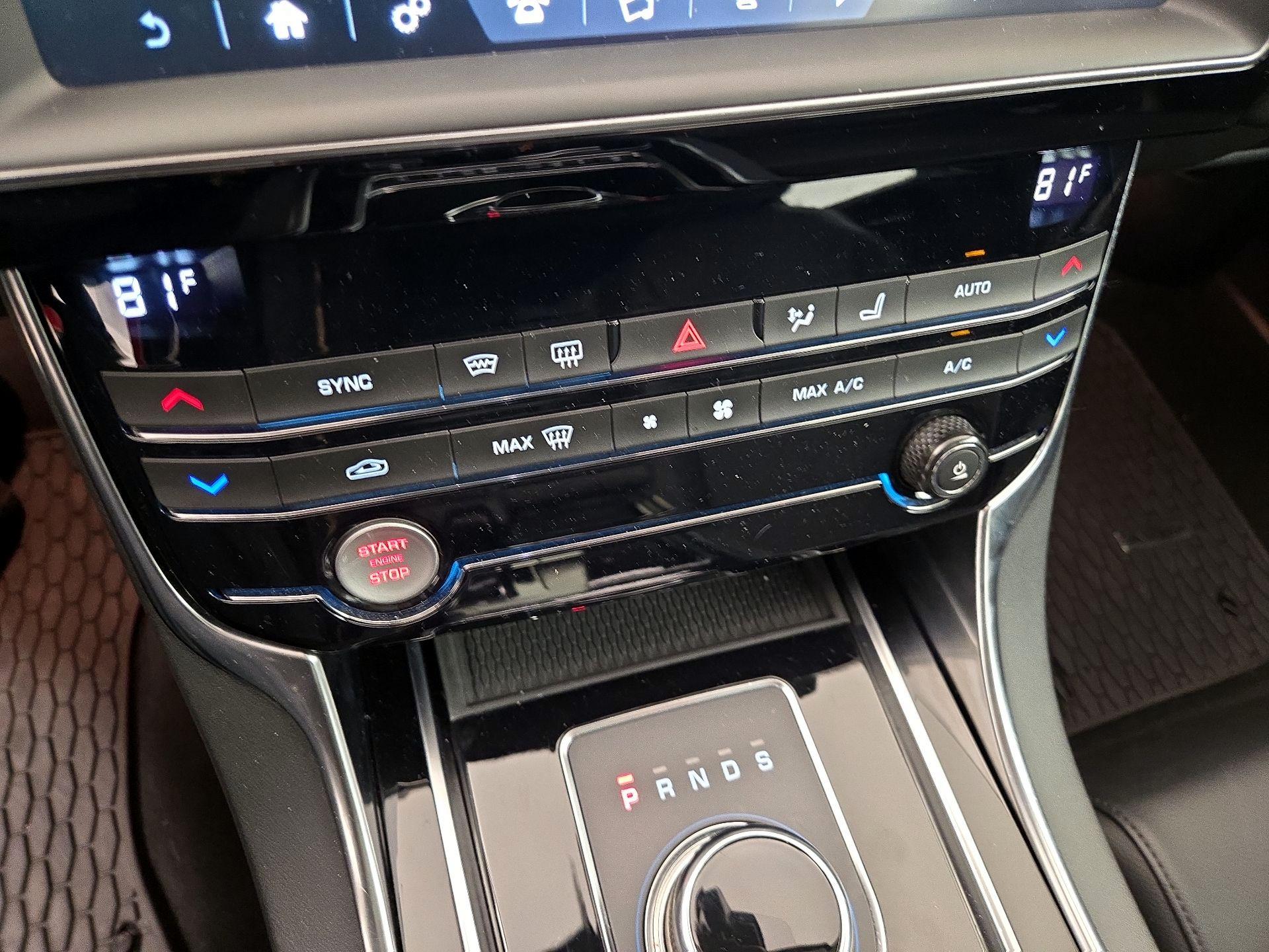 Thumbnail: 2019 Jaguar XE - 16