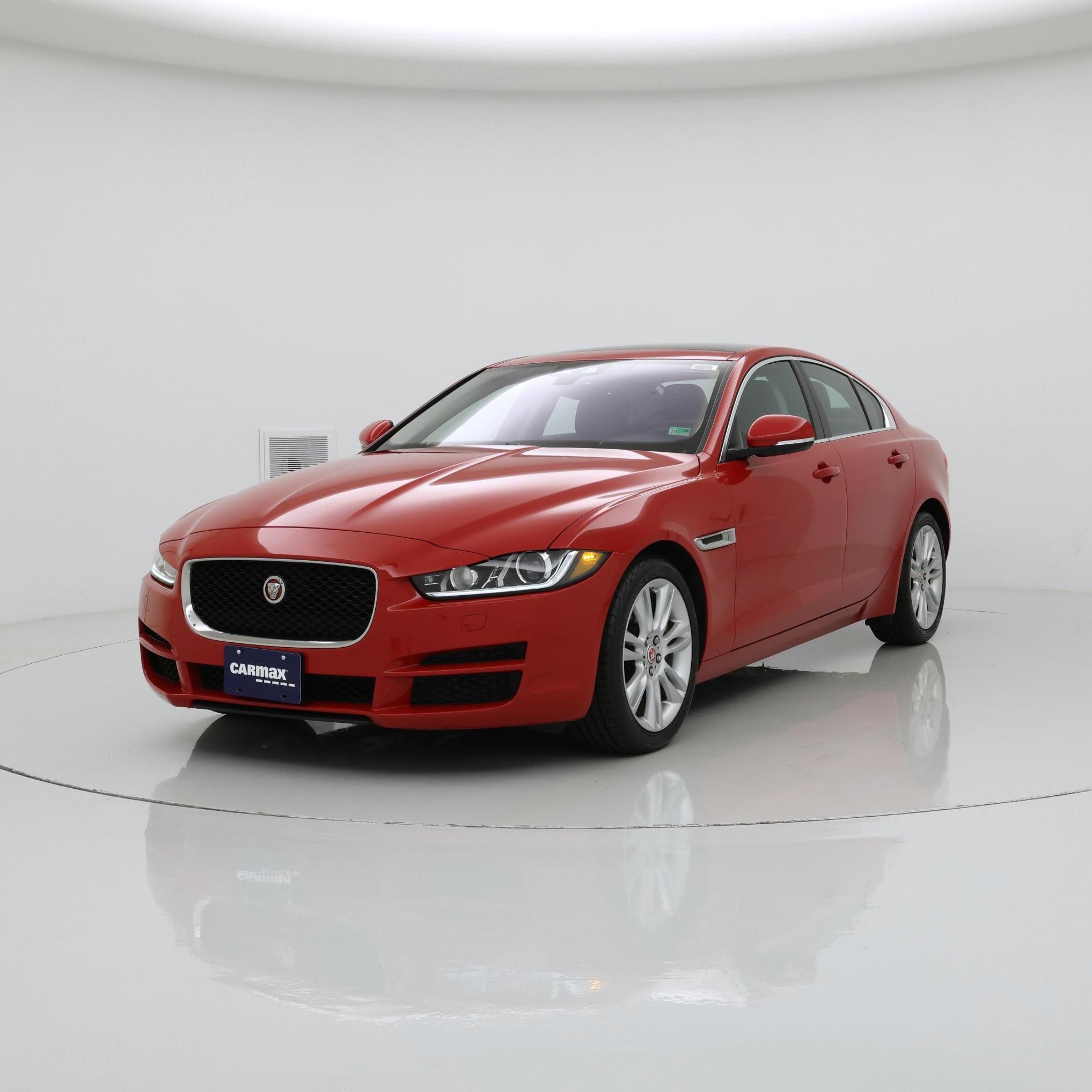 Thumbnail: 2019 Jaguar XE - 4